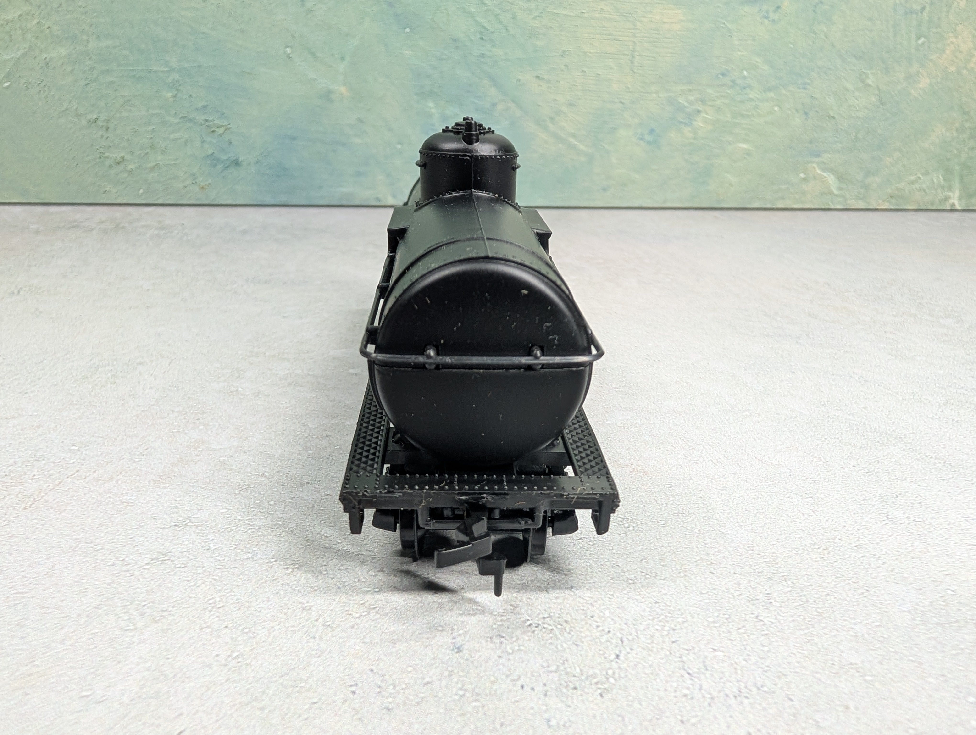 USED Model Power HO Scale Chemical Tank Car Tank-Train GATX #10450