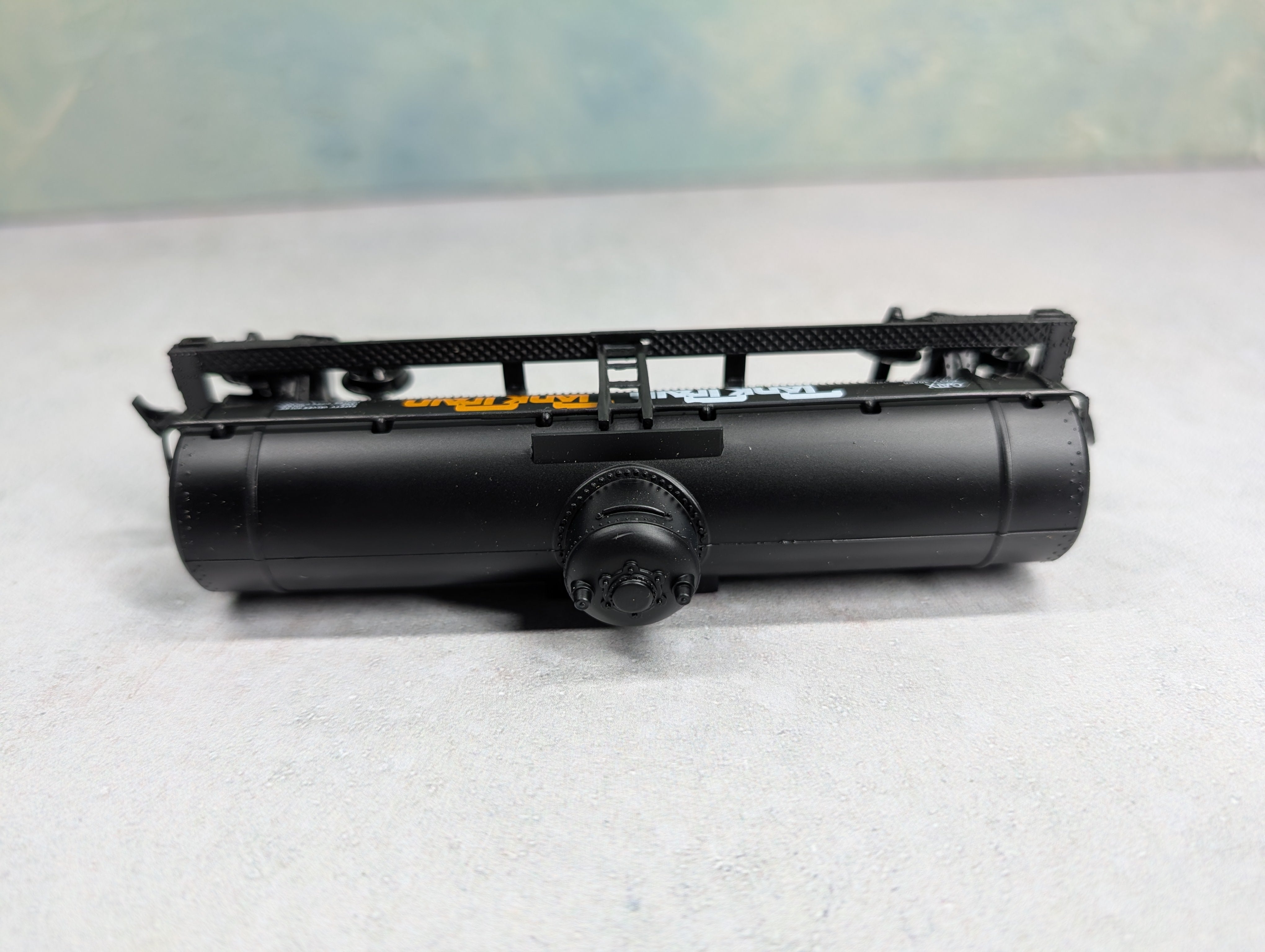 USED Model Power HO Scale Chemical Tank Car Tank-Train GATX #10450