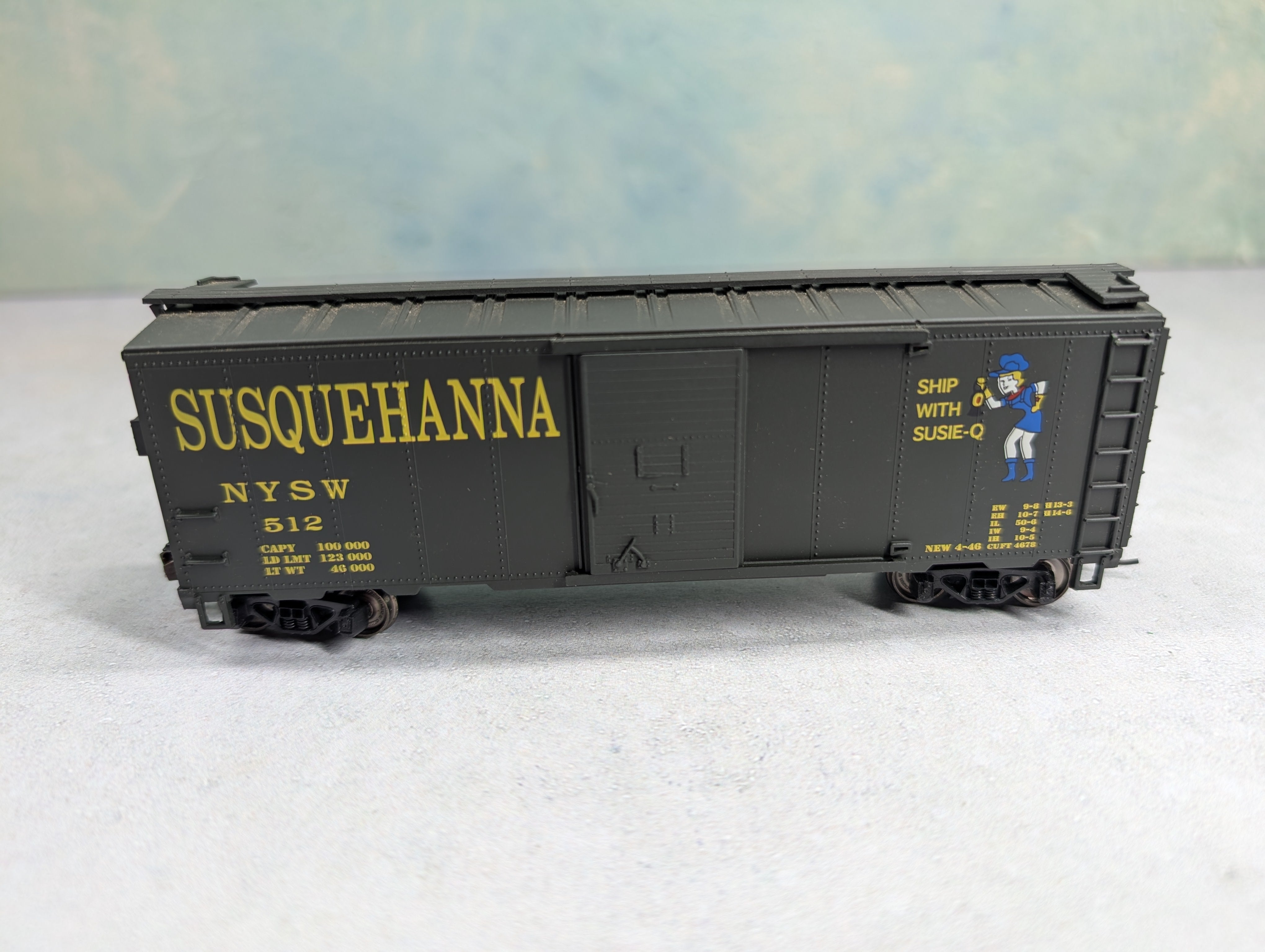 USED Mantua 734-305 HO Scale 40' Box Car Susquehanna NYSW #512 Knuckle Couplers