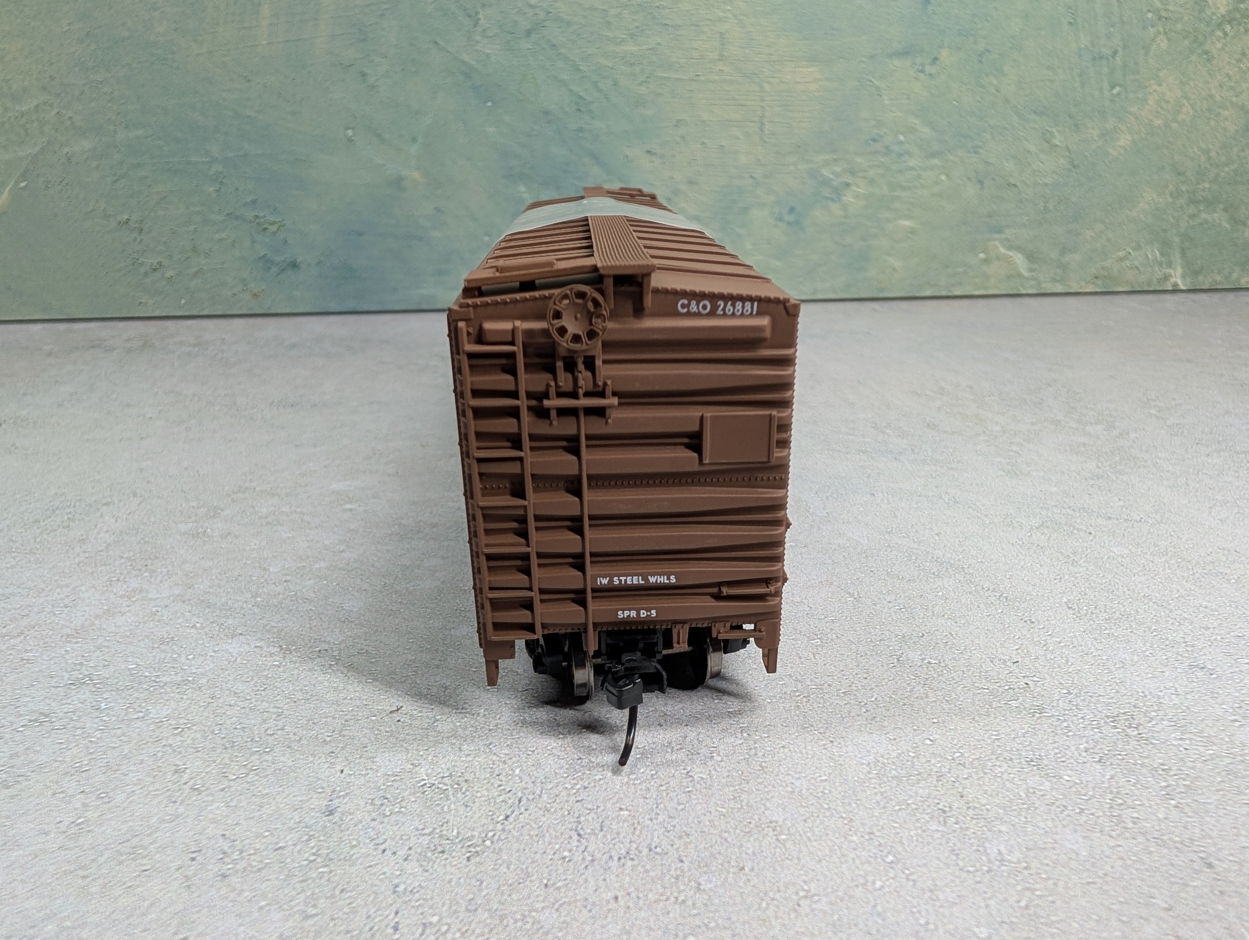 Rivarossi HR6341 HO Scale Reading 50' Box Car w/ Roofwalk Chesapeake and Ohio C&O #26881