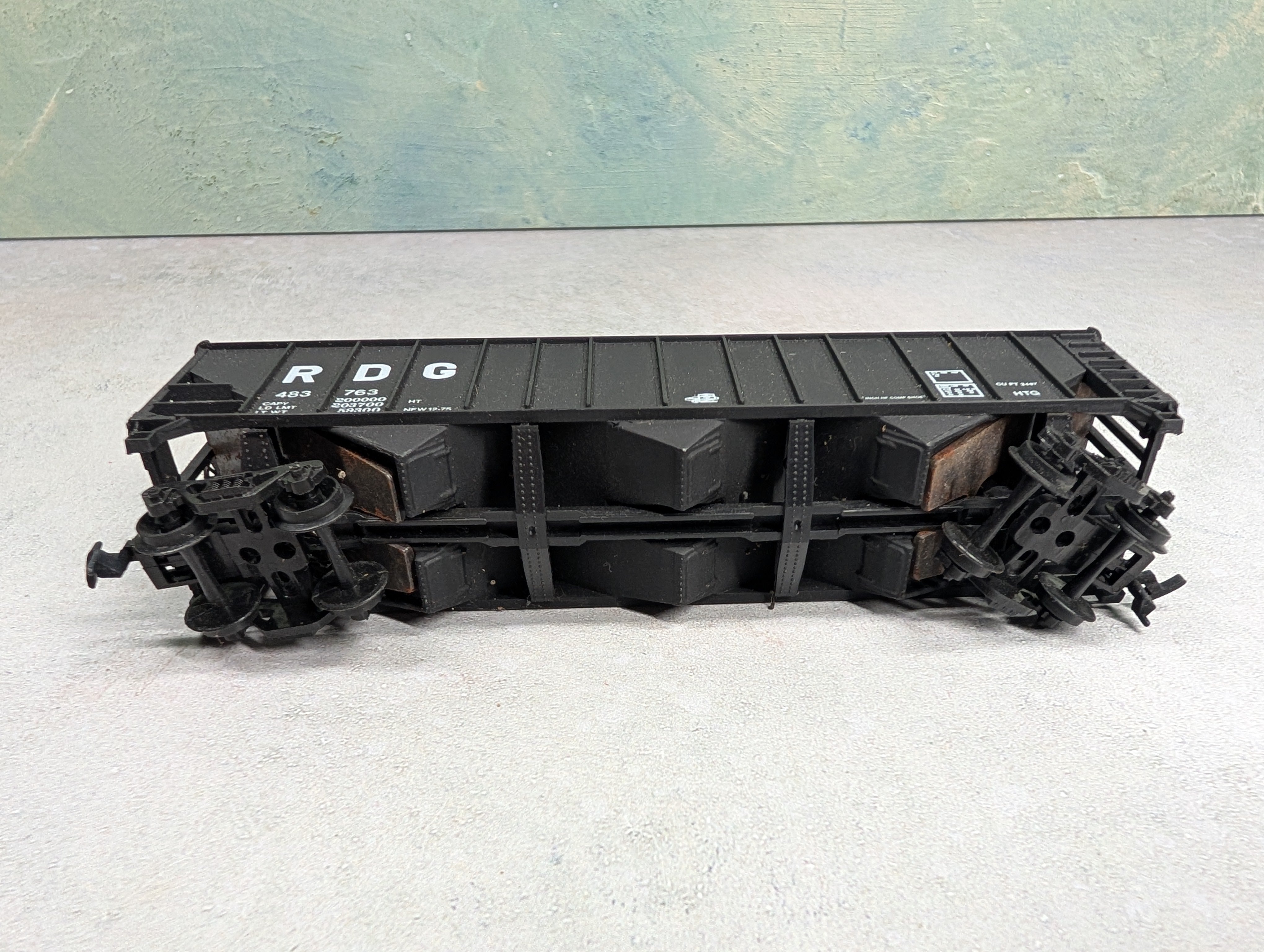 USED HO Scale 3 Bay Open Hopper Reading RDG #483763
