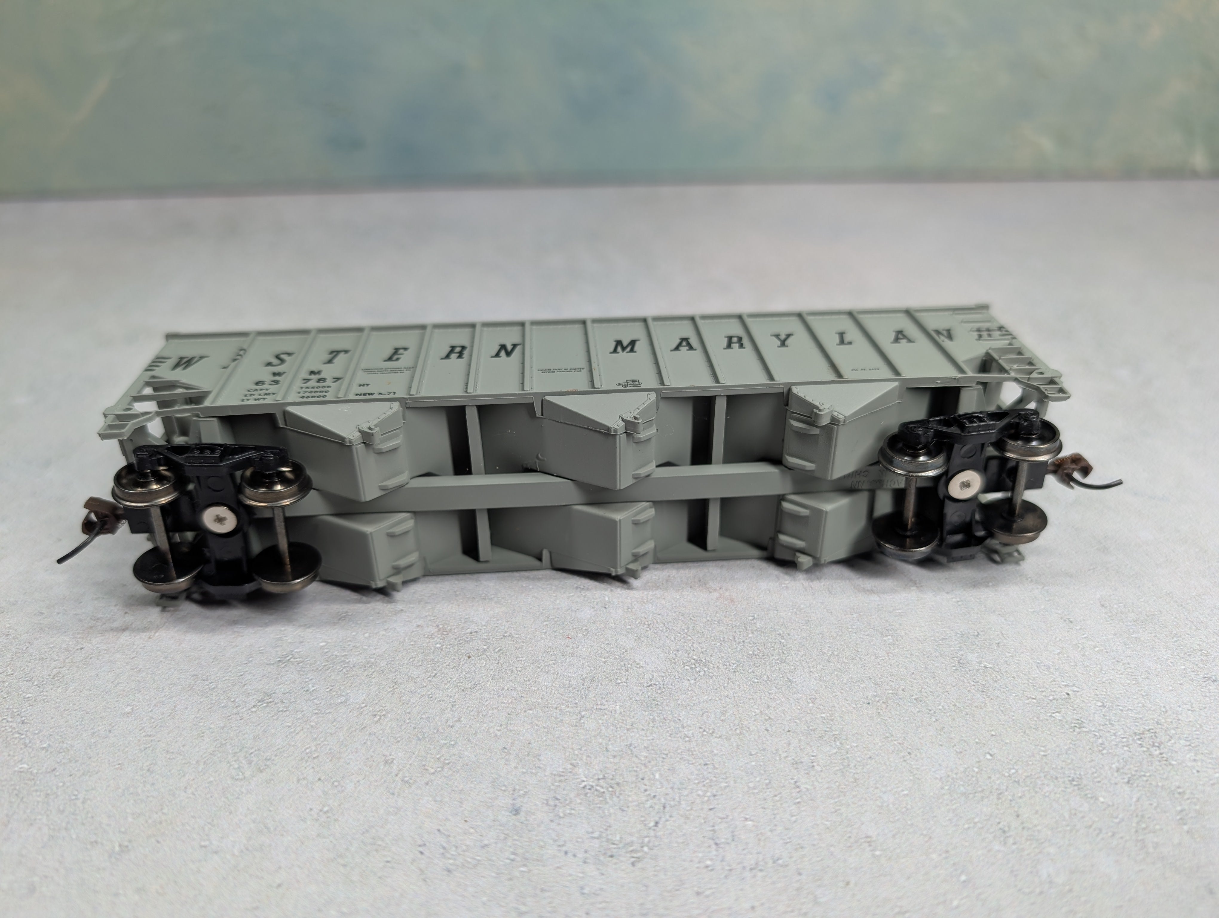 USED HO Scale 3 Bay Open Hopper Western Maryland WM #63787
