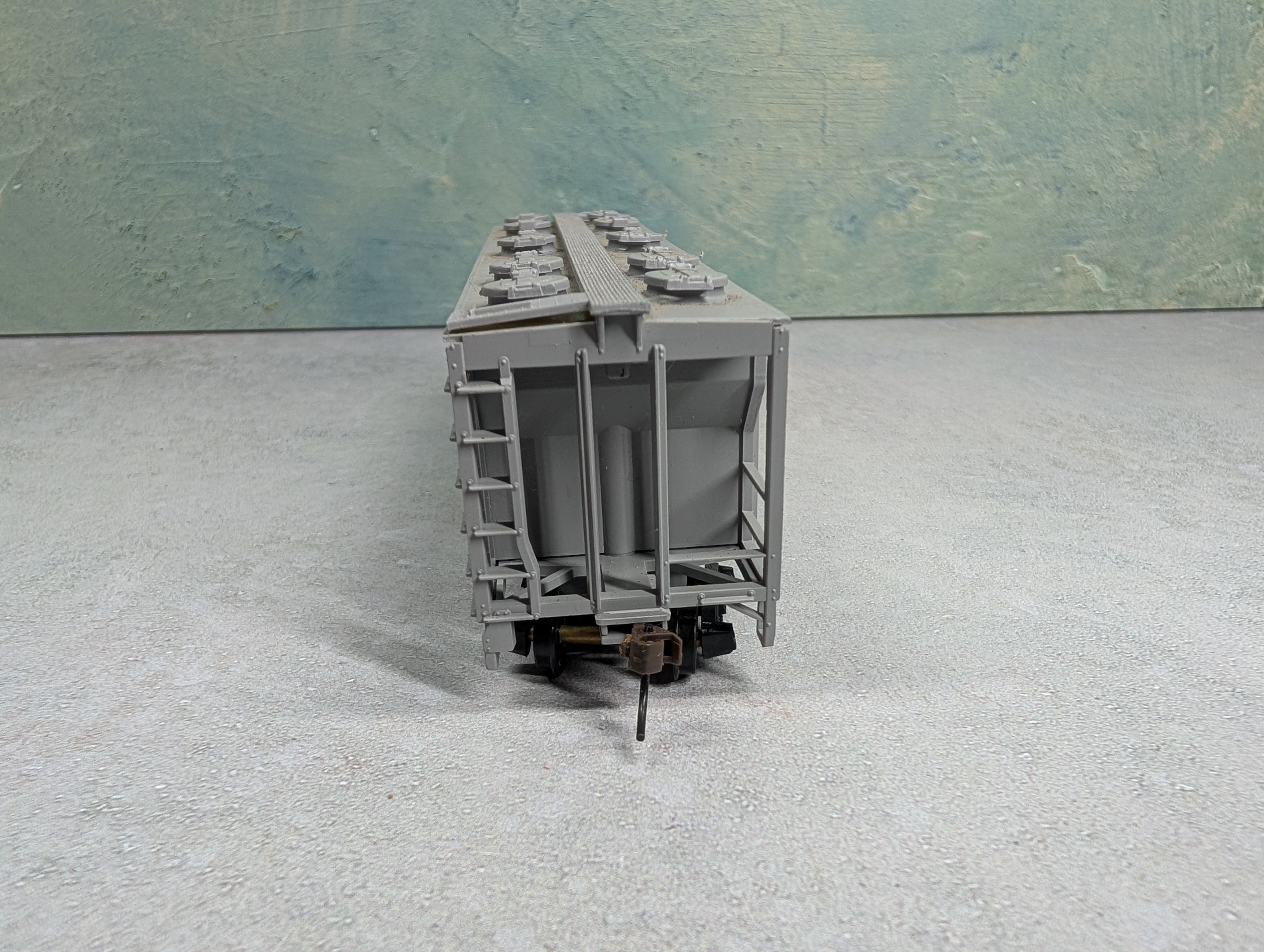 USED HO Scale 3 Bay Covered Hopper Reading RDG #78981