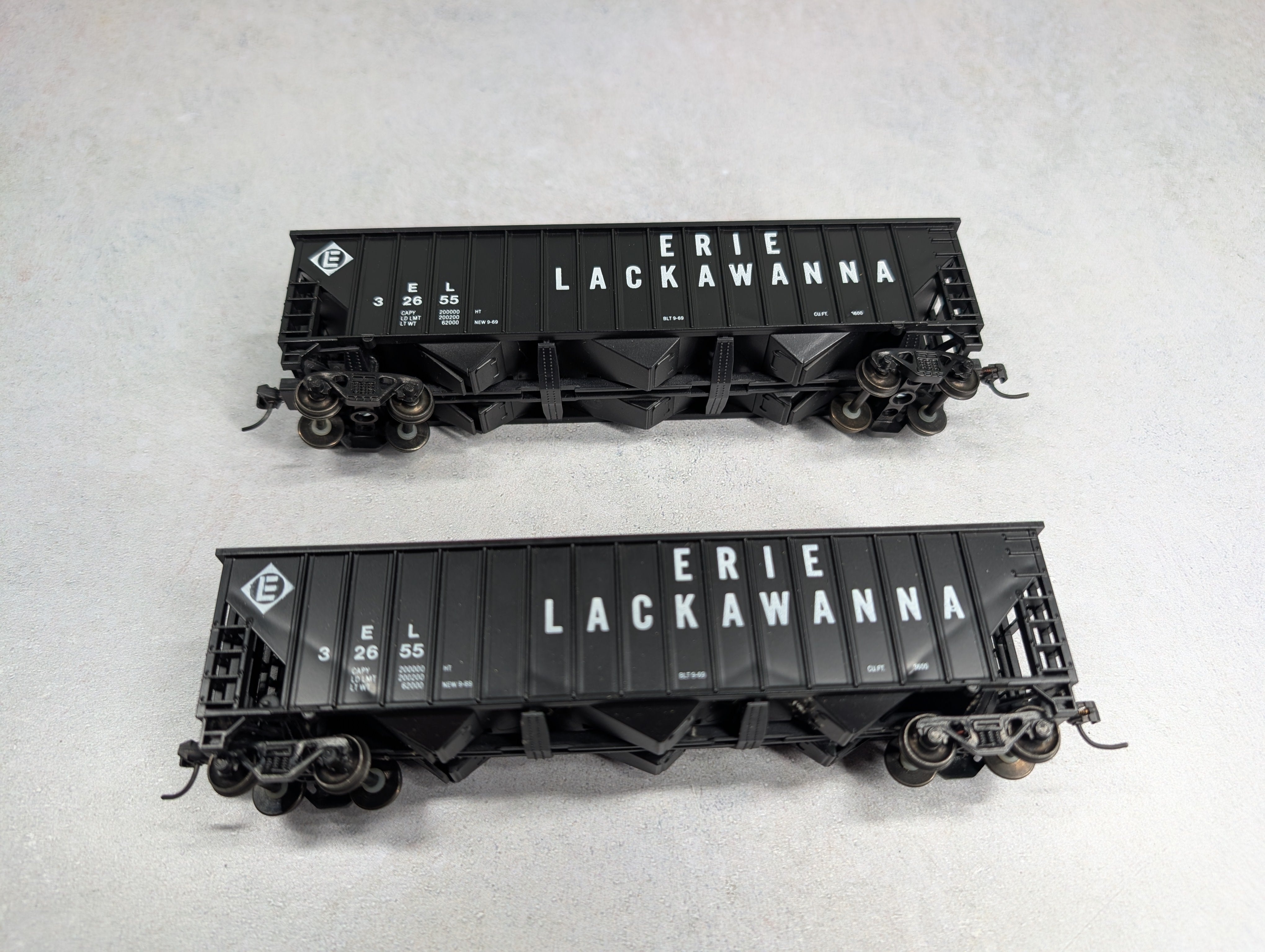 USED HO Scale 3 Bay Open Hoppers Erie Lackawanna EL #32655 w/ Coal Load (2 pcs)