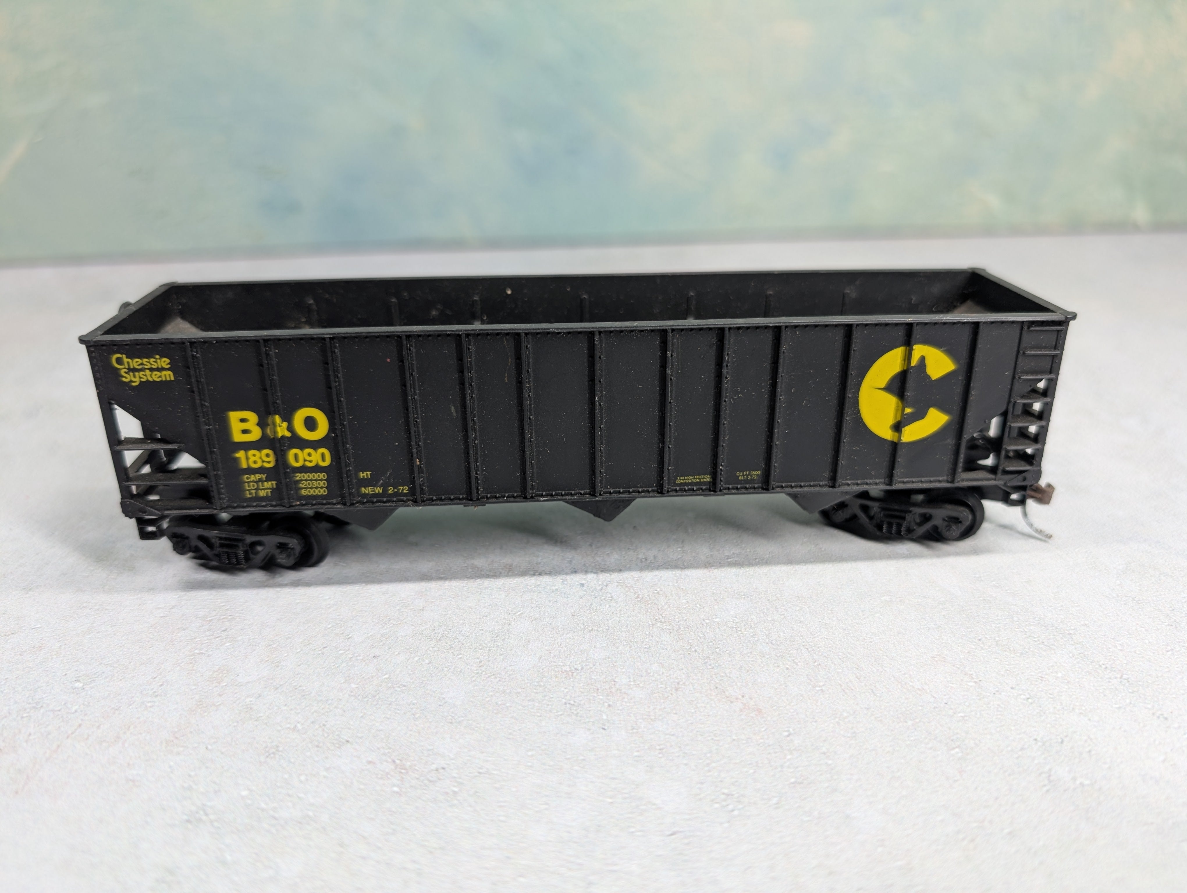 USED HO Scale 3 Bay Open Hopper Chessie System B&O #189090