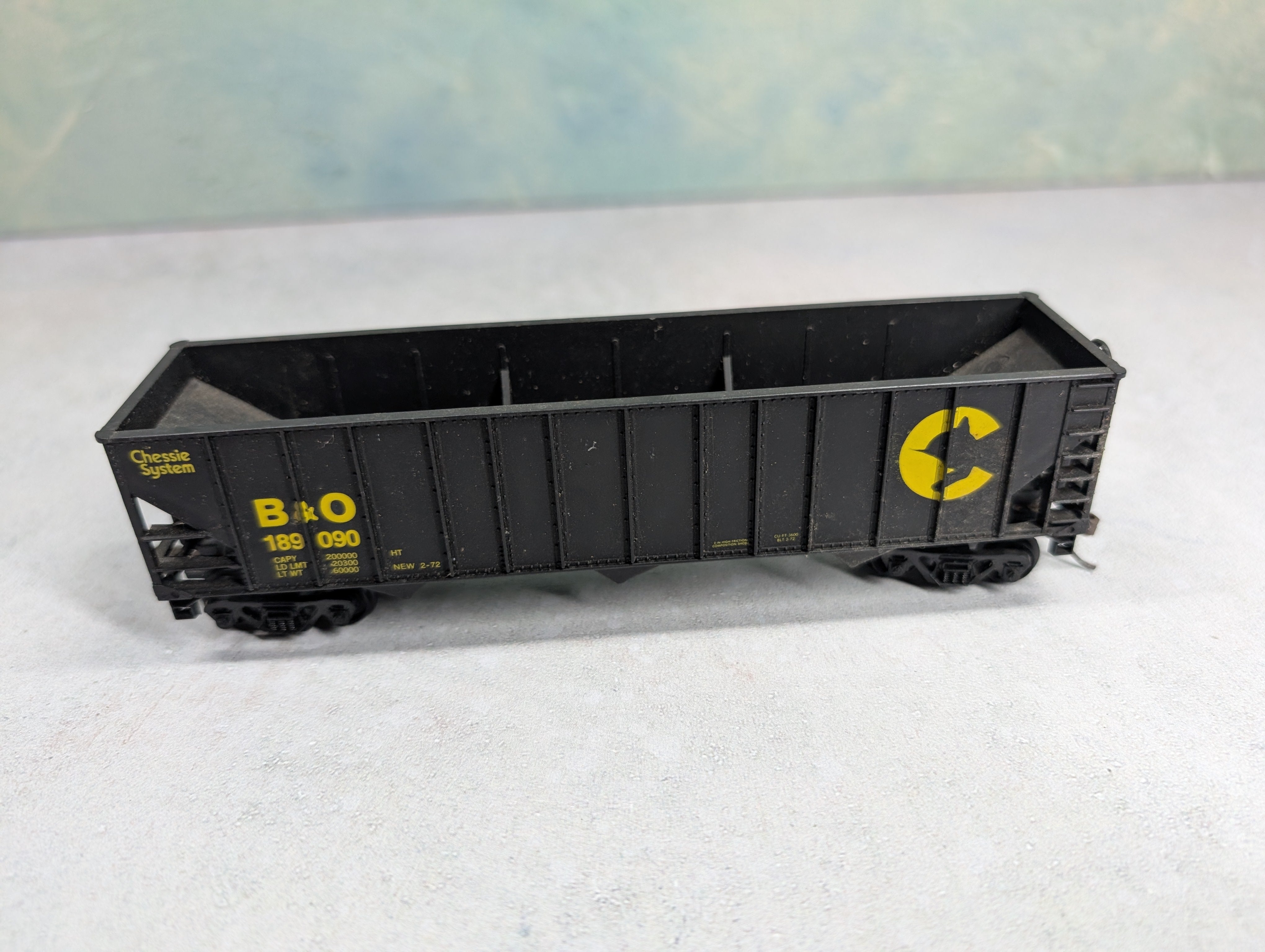 USED HO Scale 3 Bay Open Hopper Chessie System B&O #189090