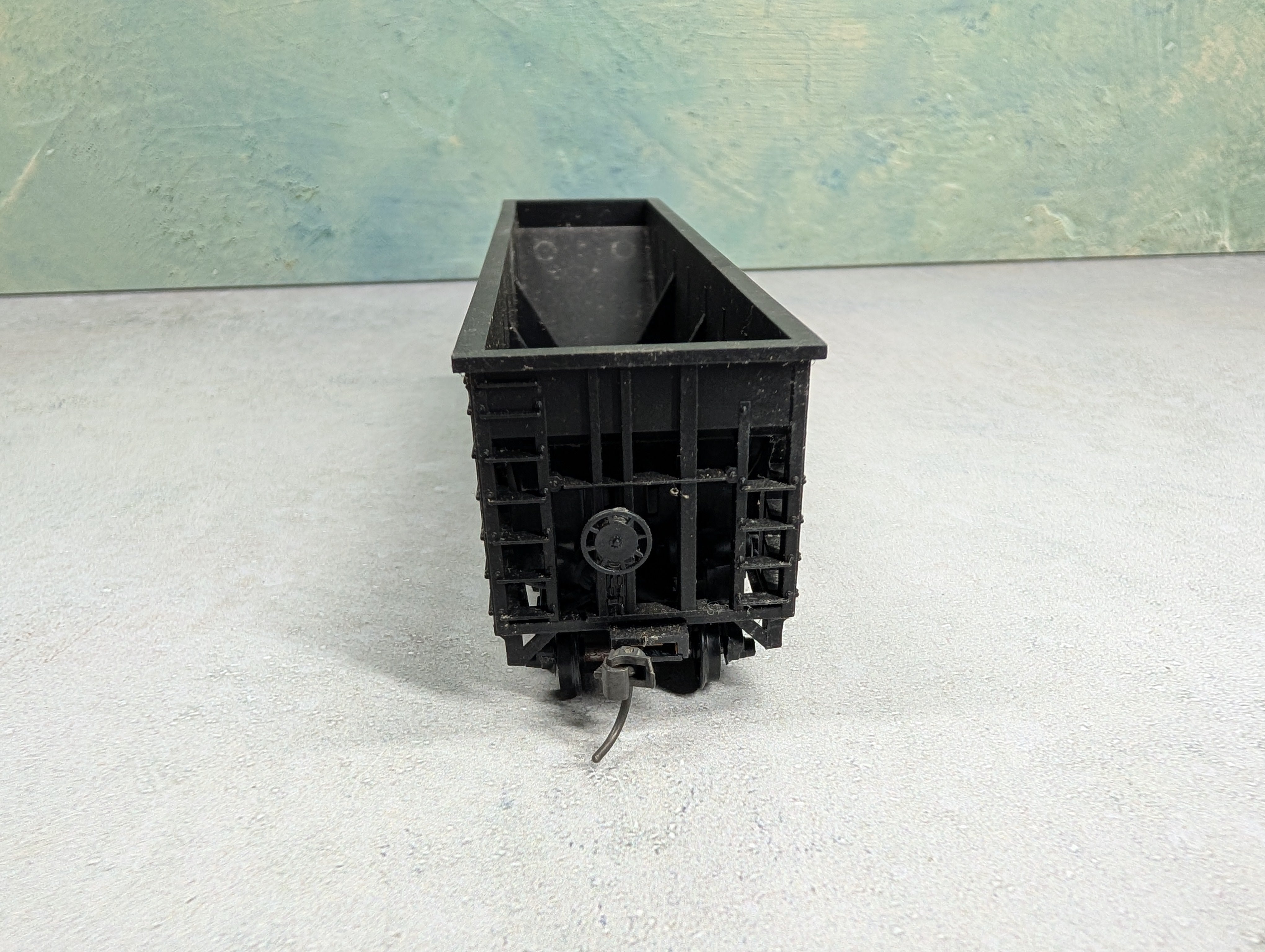 USED HO Scale 3 Bay Open Hopper Chessie System C&O #731600