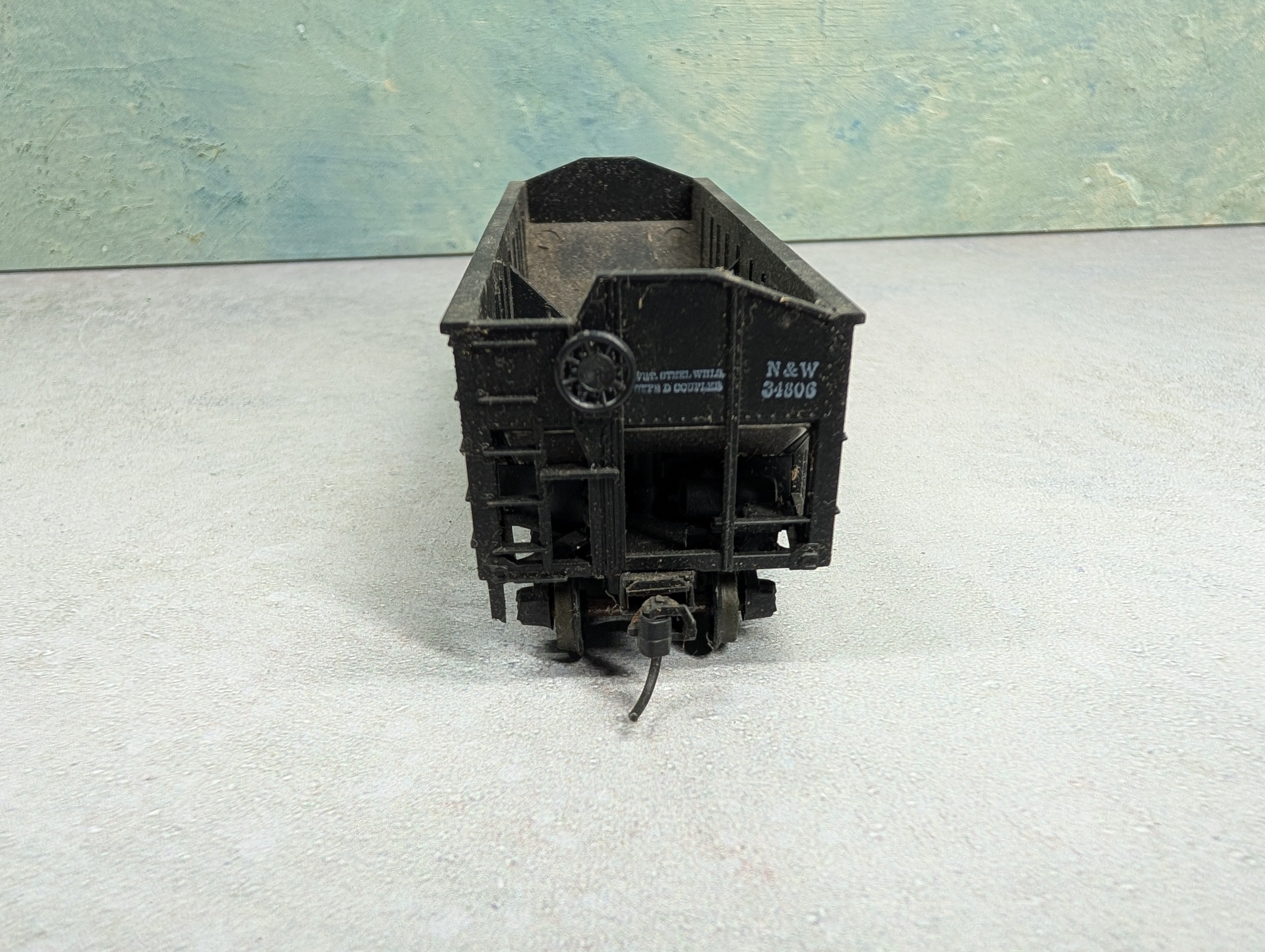 USED Athearn HO Scale 2 Bay Open Hopper Norfolk & Western NW #34806