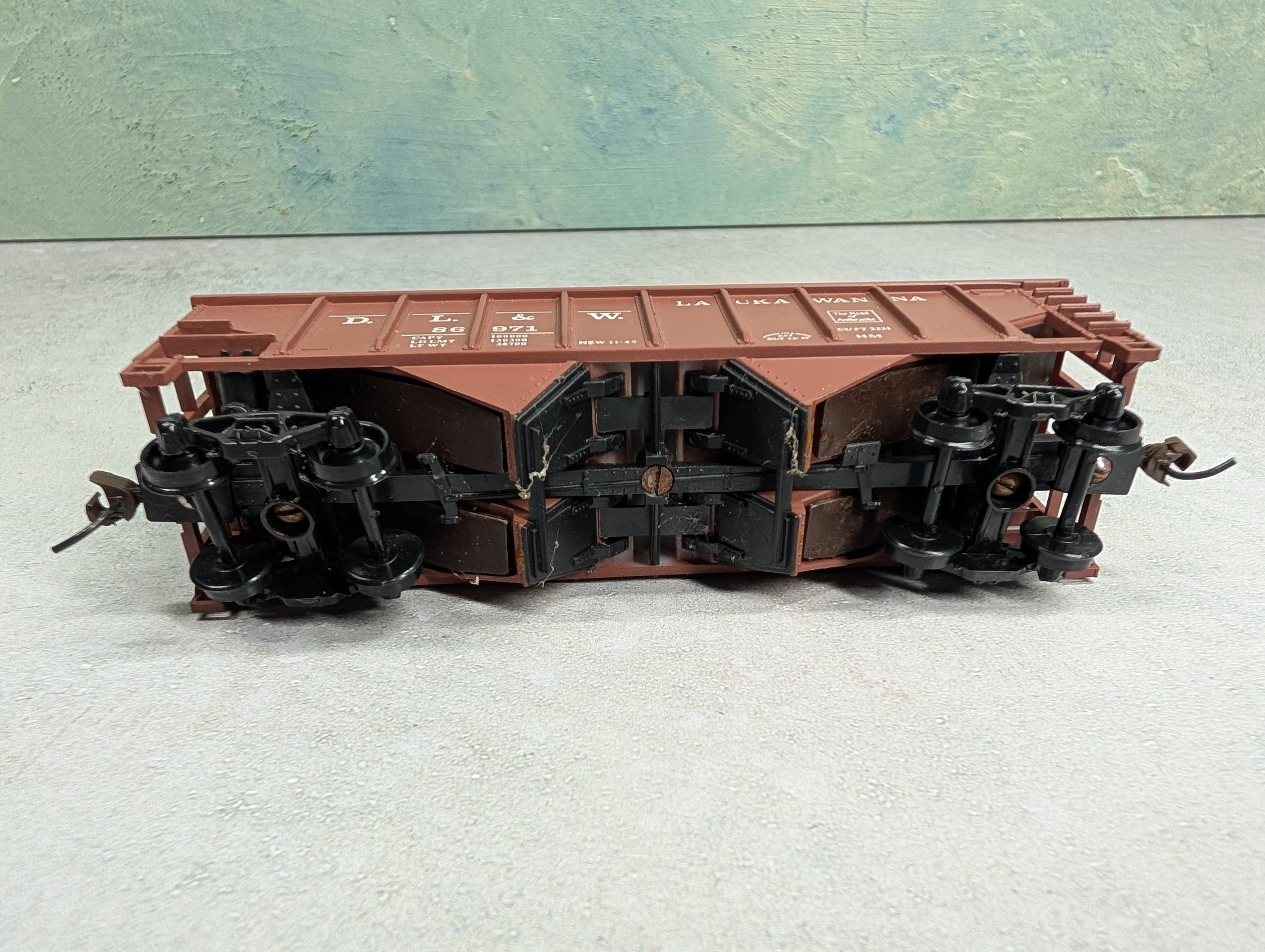 USED HO Scale 2 Bay Open Hopper Lackawanna DL&W #86971