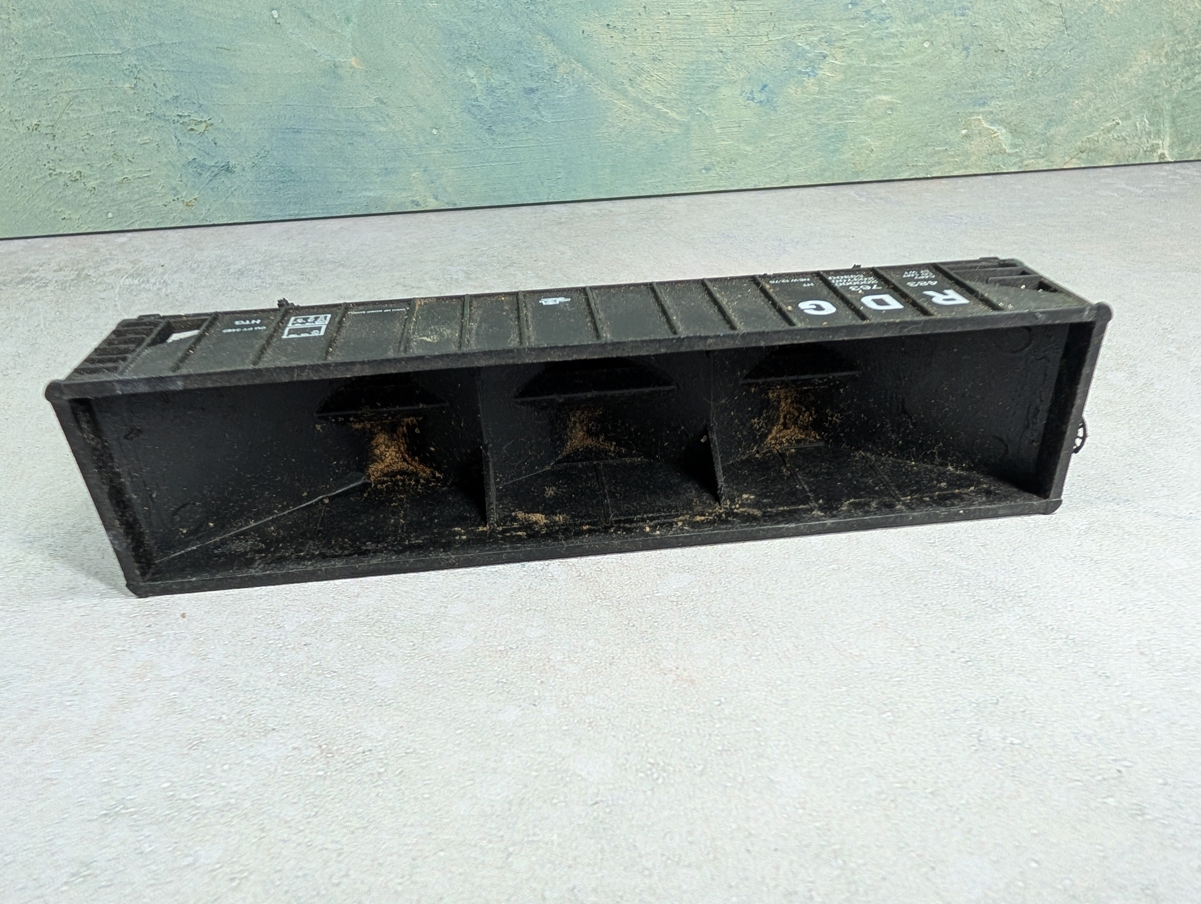 USED HO Scale 3 Bay Open Hopper Reading RDG #483763