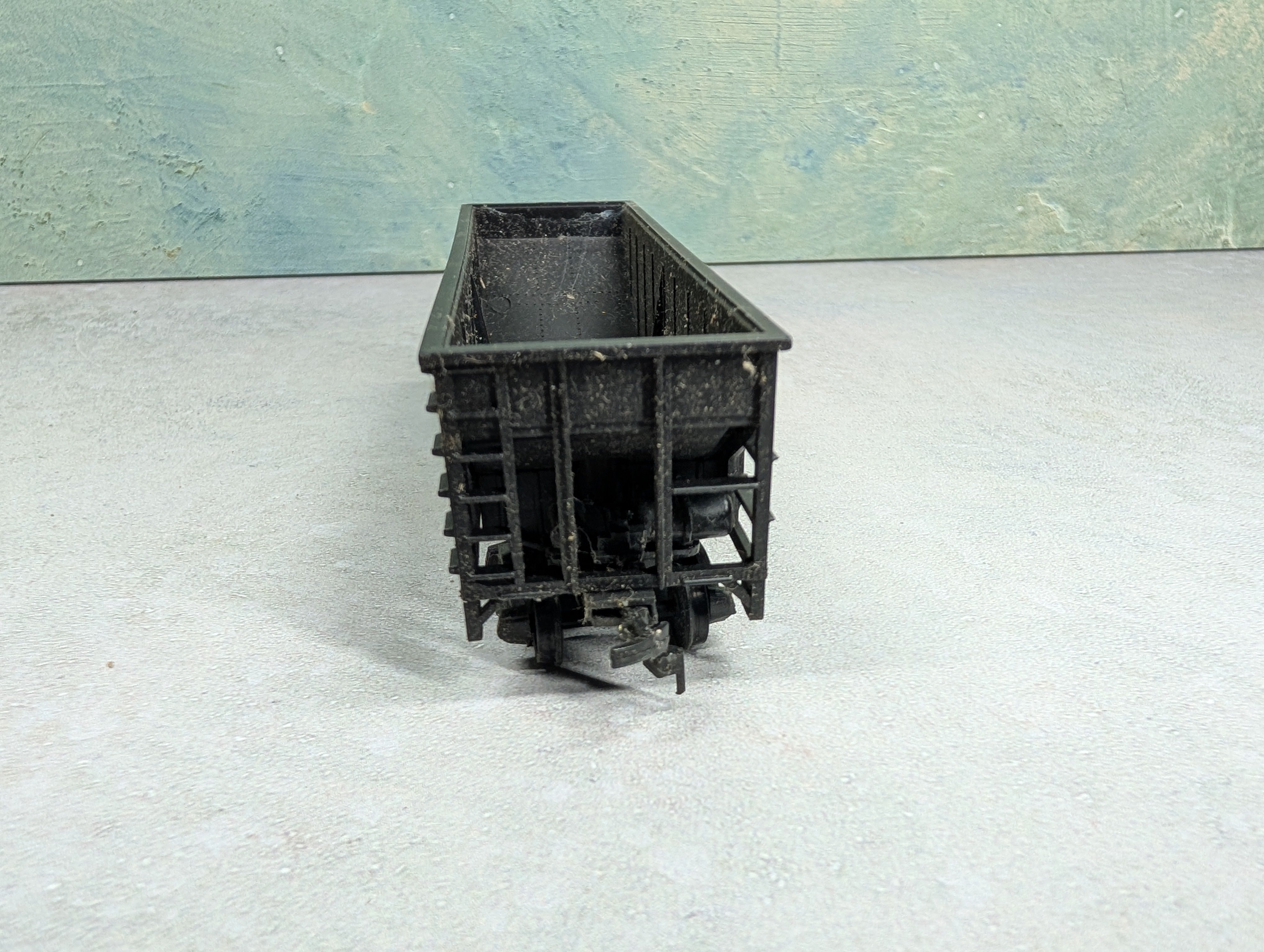 USED HO Scale 2 Bay Open Hopper Norfolk & Western NW #83945