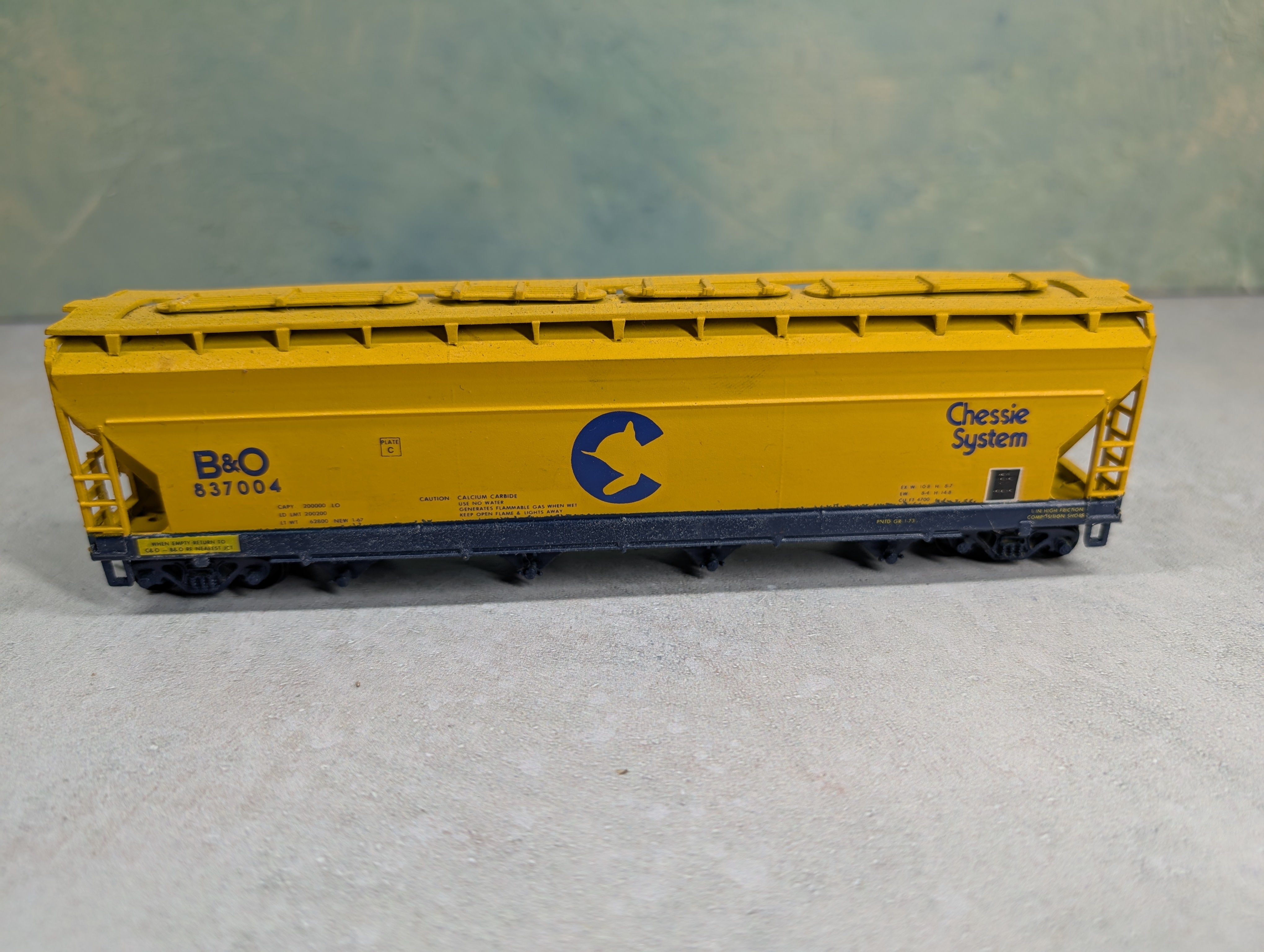USED Athearn HO Scale Covered Hopper Chessie System B&O #837004