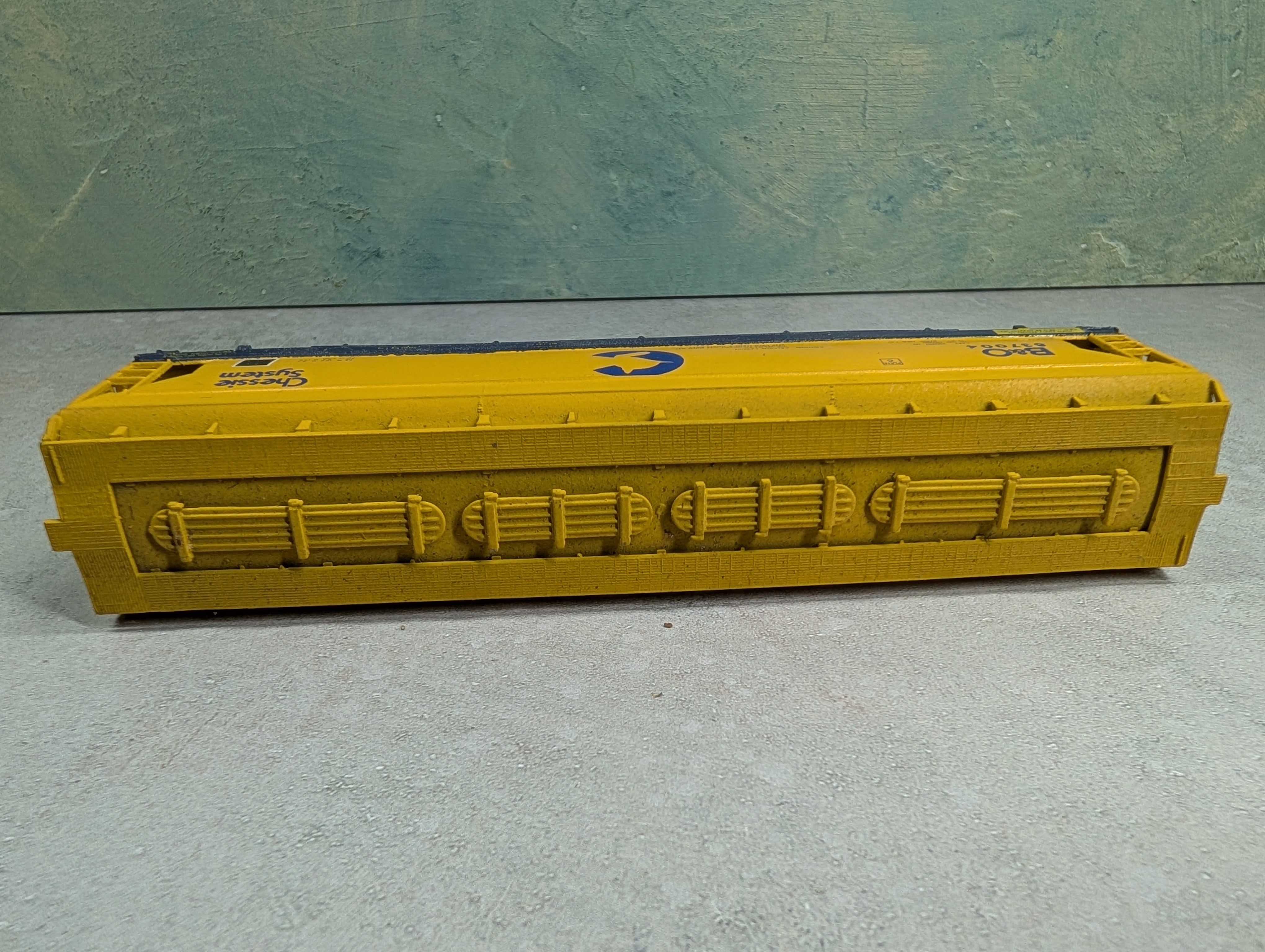 USED Athearn HO Scale Covered Hopper Chessie System B&O #837004