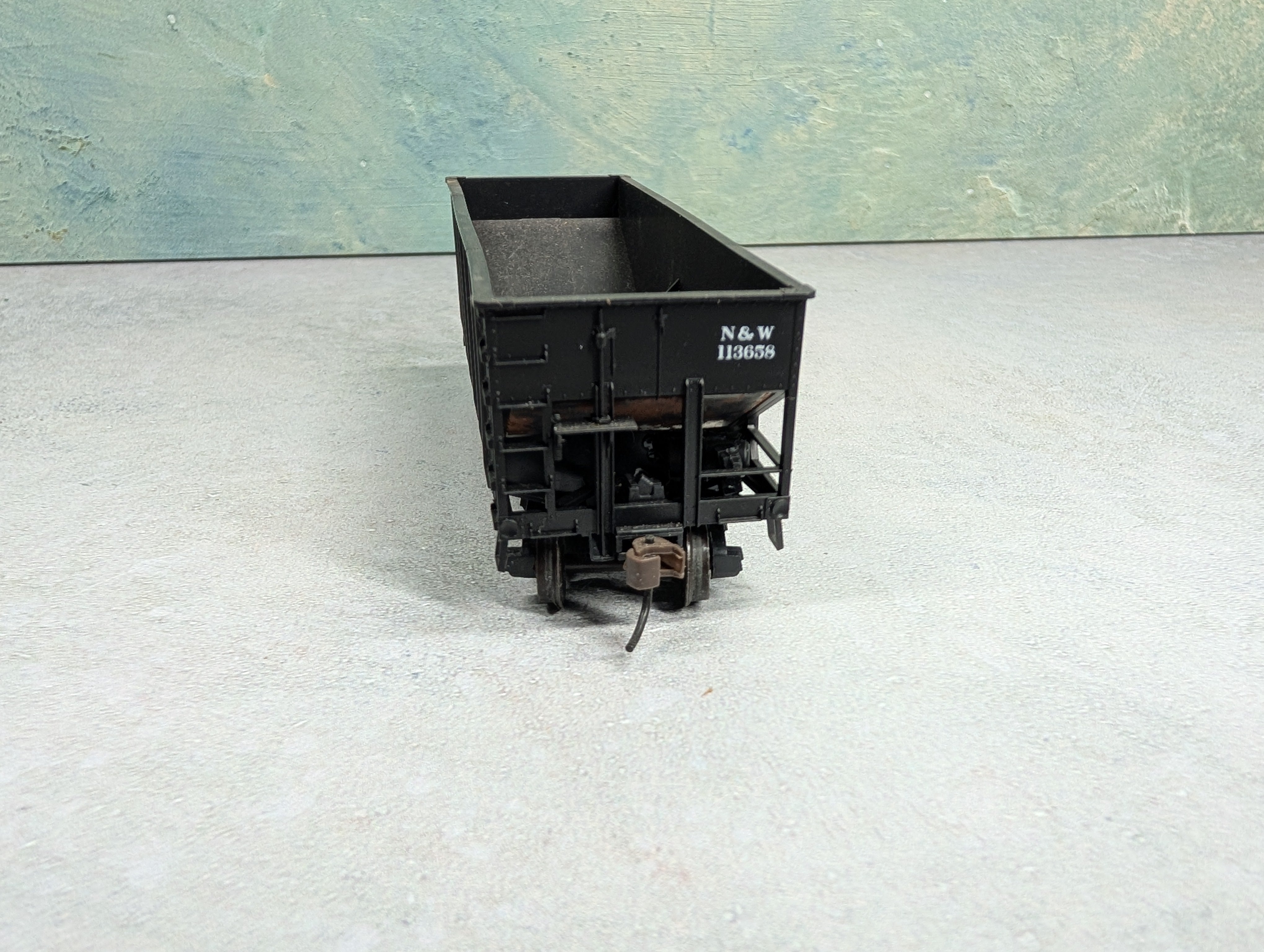 USED Accurail HO Scale 2 Bay Open Hopper Norfolk & Western NW #113658