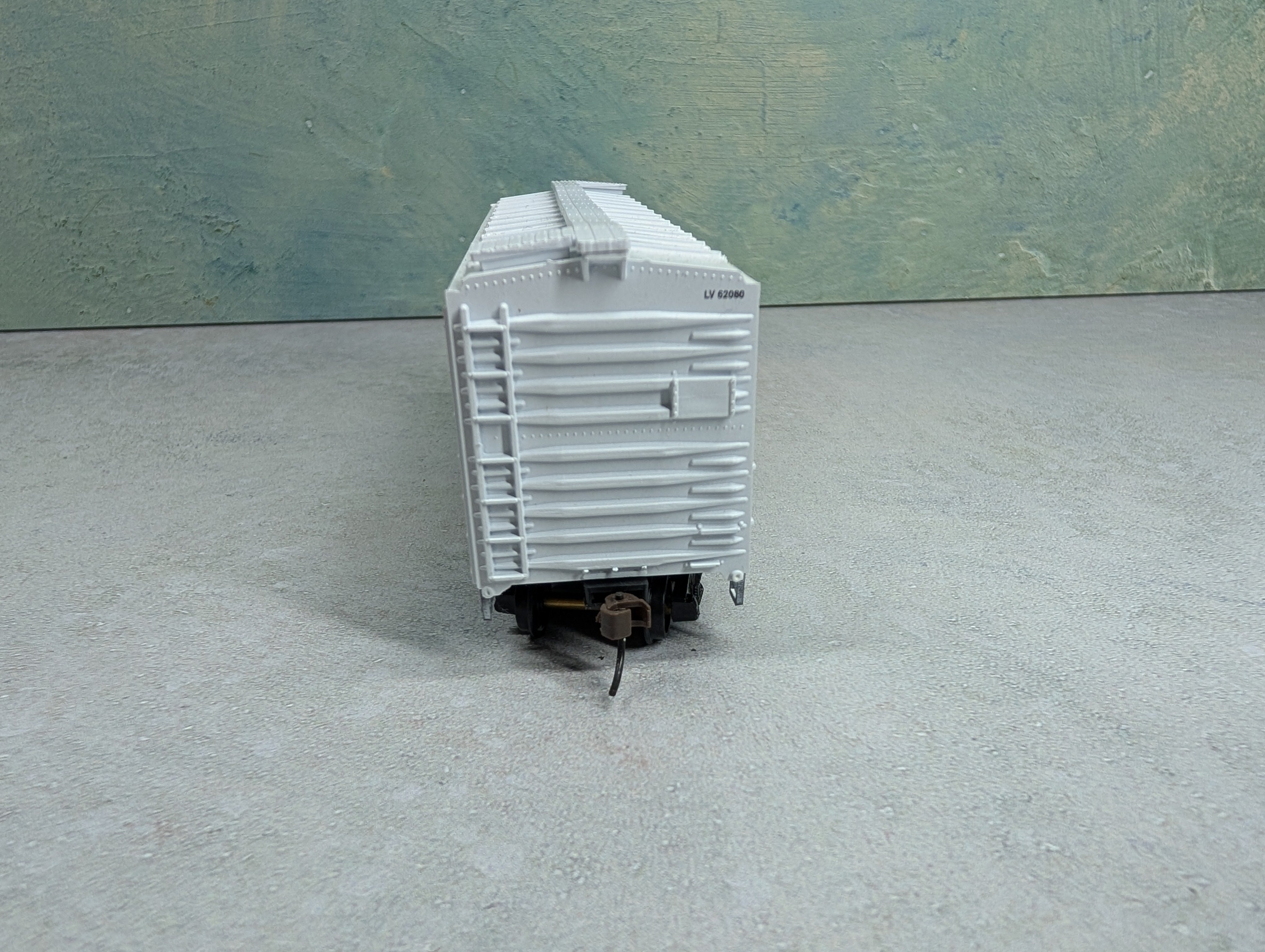 USED Roundhouse HO Scale 40' Box Car Lehigh Valley LV #62080