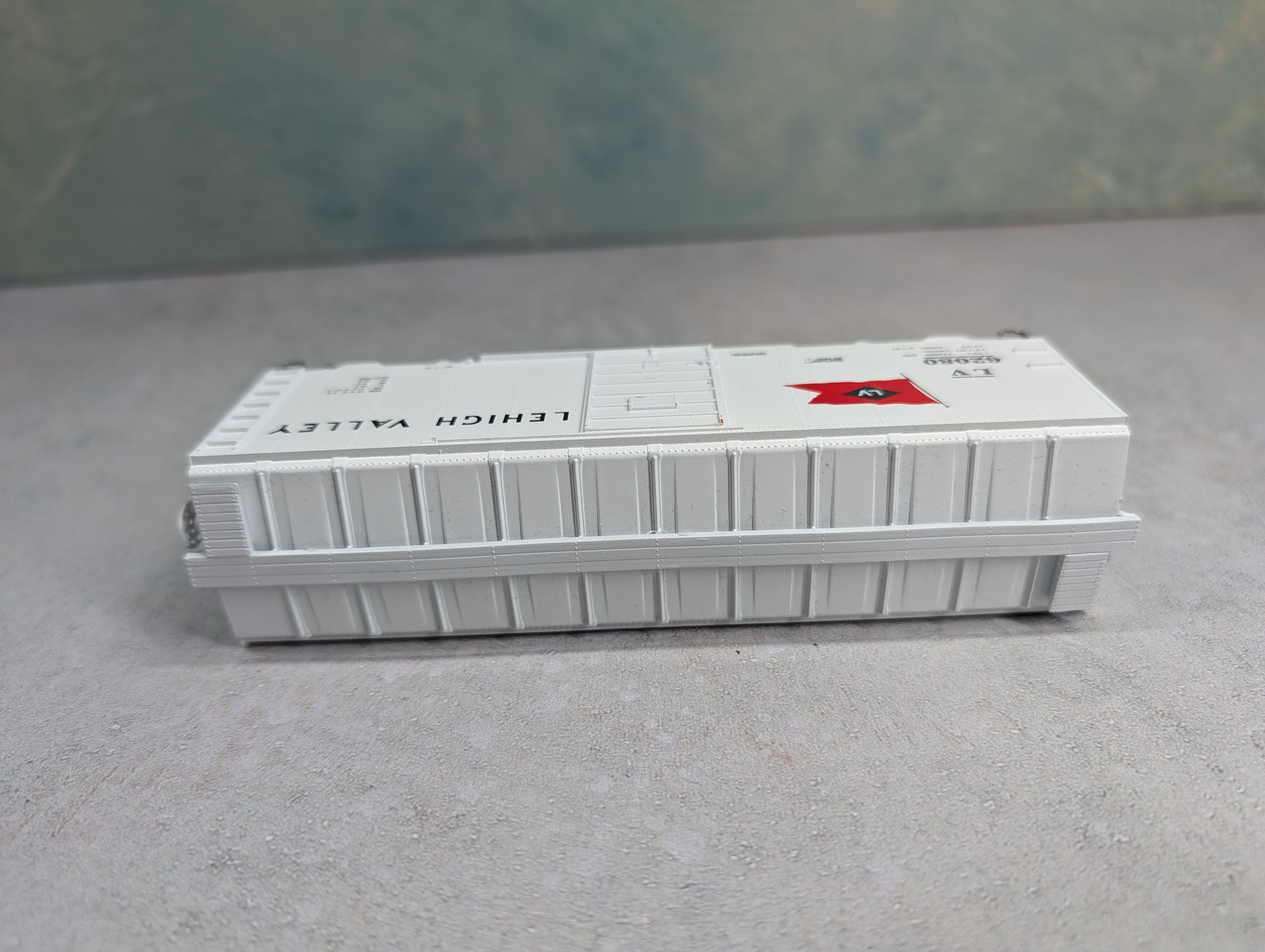 USED Roundhouse HO Scale 40' Box Car Lehigh Valley LV #62080
