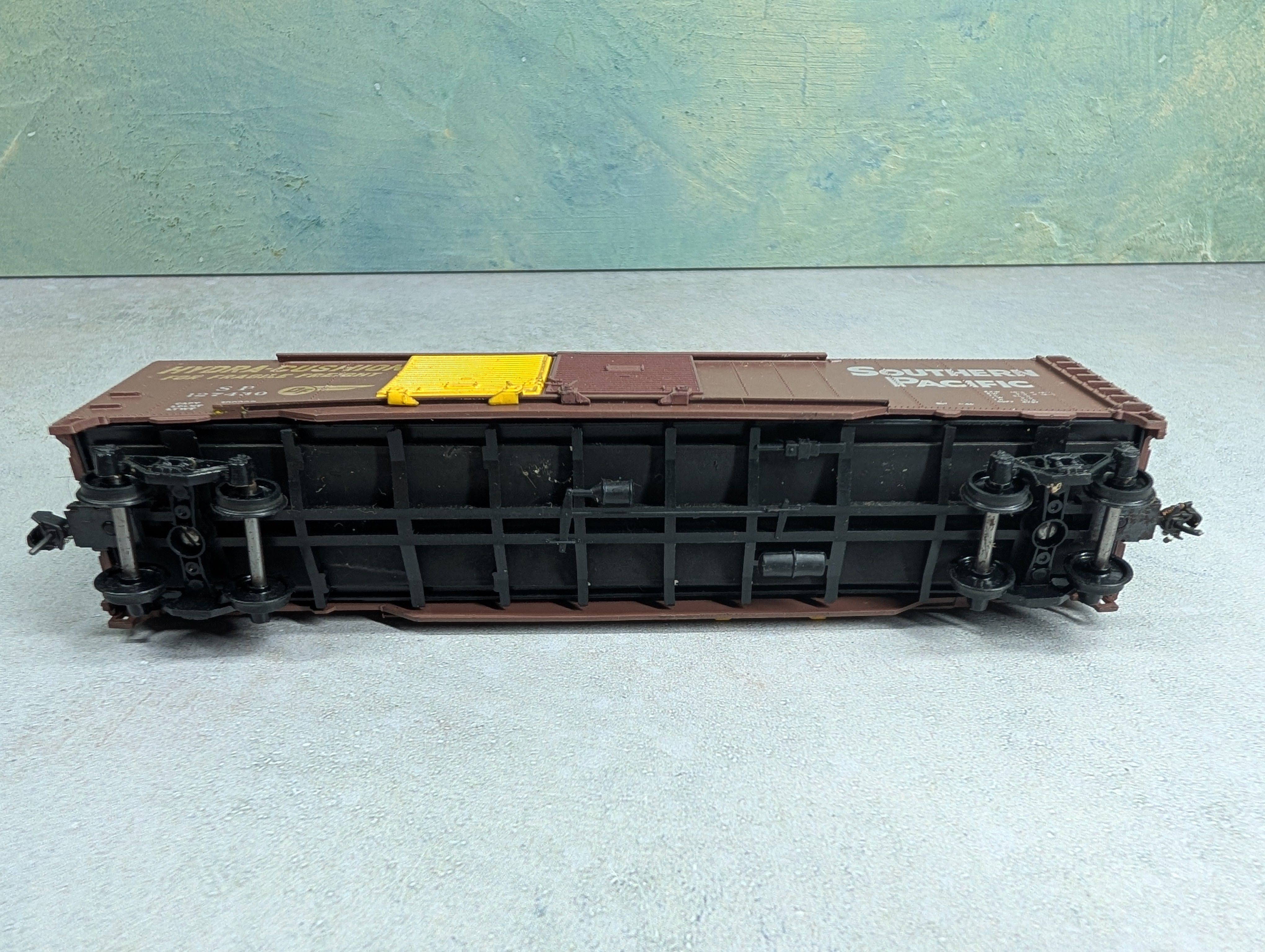 USED Athearn HO Scale 50' DD Box Car Southern Pacific SP #127430