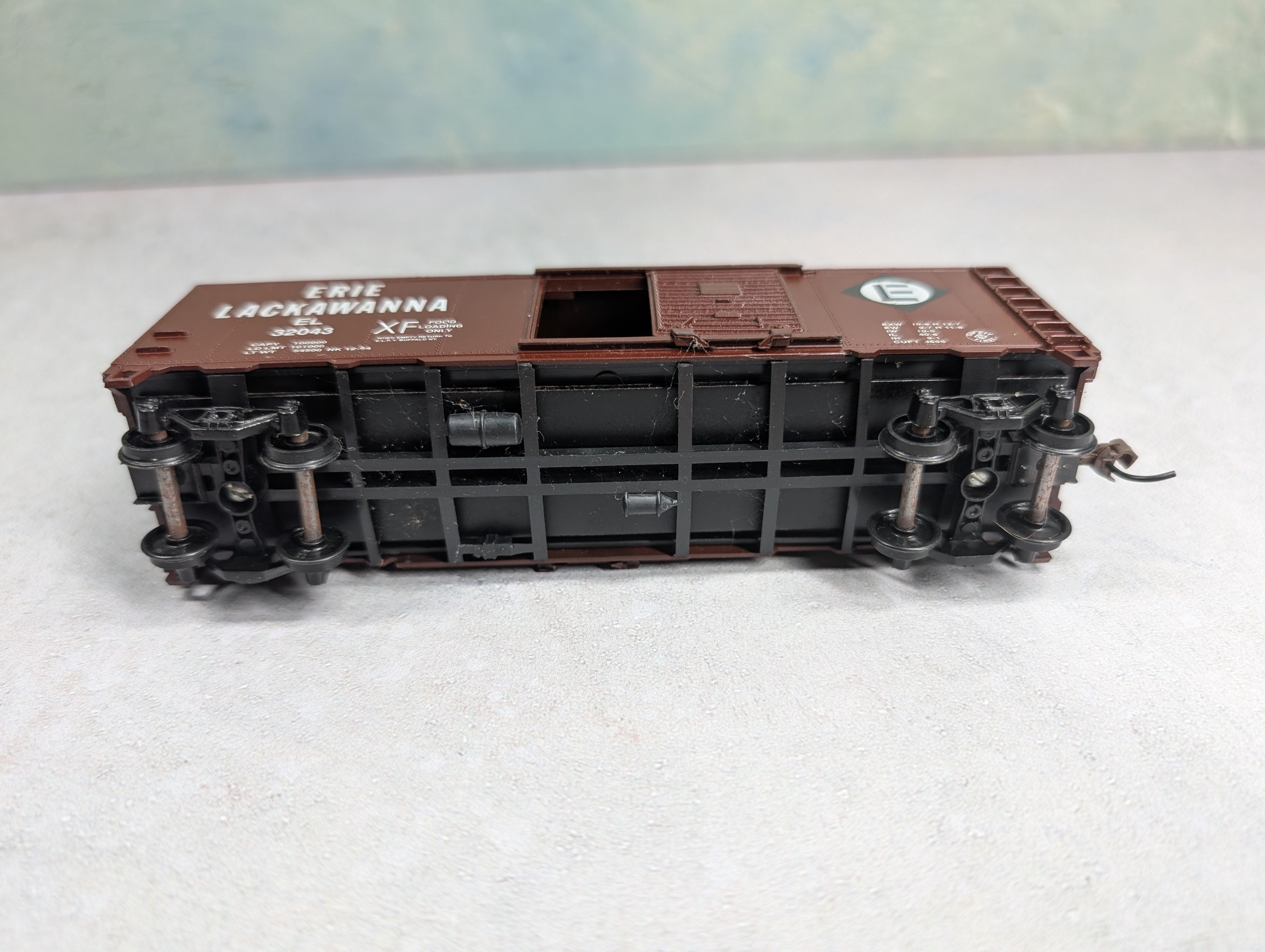 USED Athearn HO Scale 40' Box Car Erie Lackawanna EL #32043