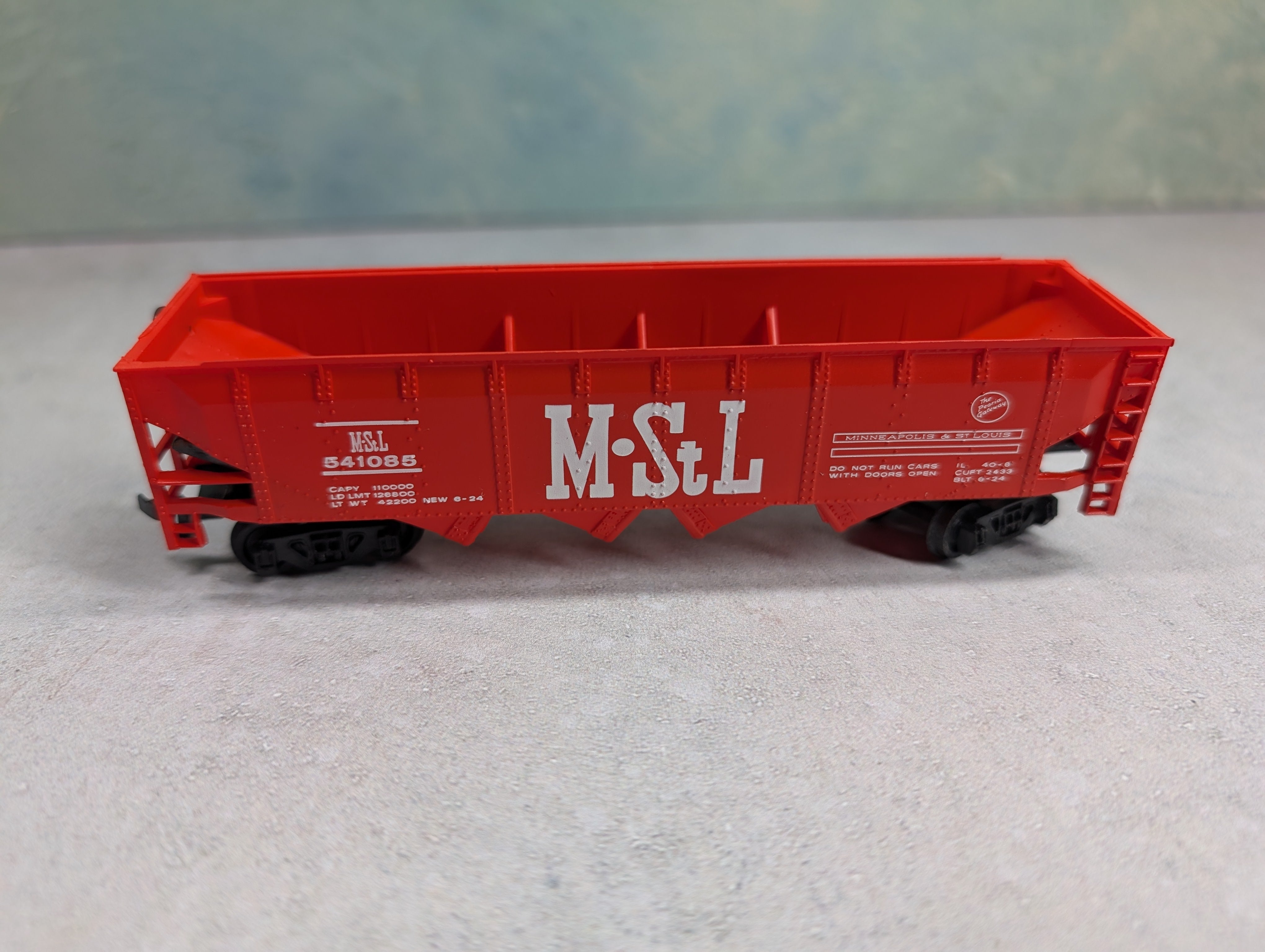 USED Bachmann HO Scale Open Hopper Minneapolis & St Louis MSTL #541085