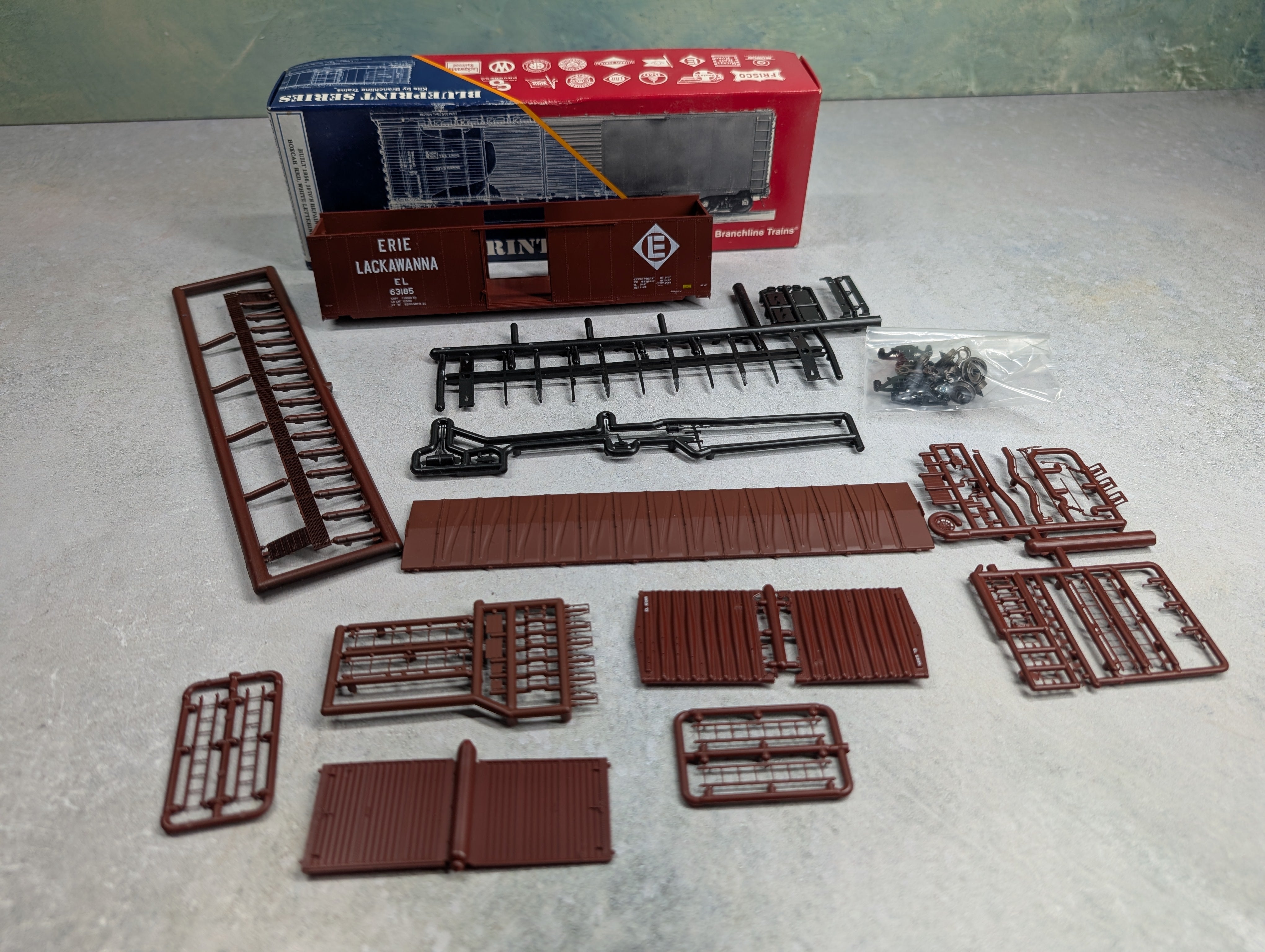 USED Branchline HO Scale 50' SD Box Car Erie Lackawanna EL #63185 KIT