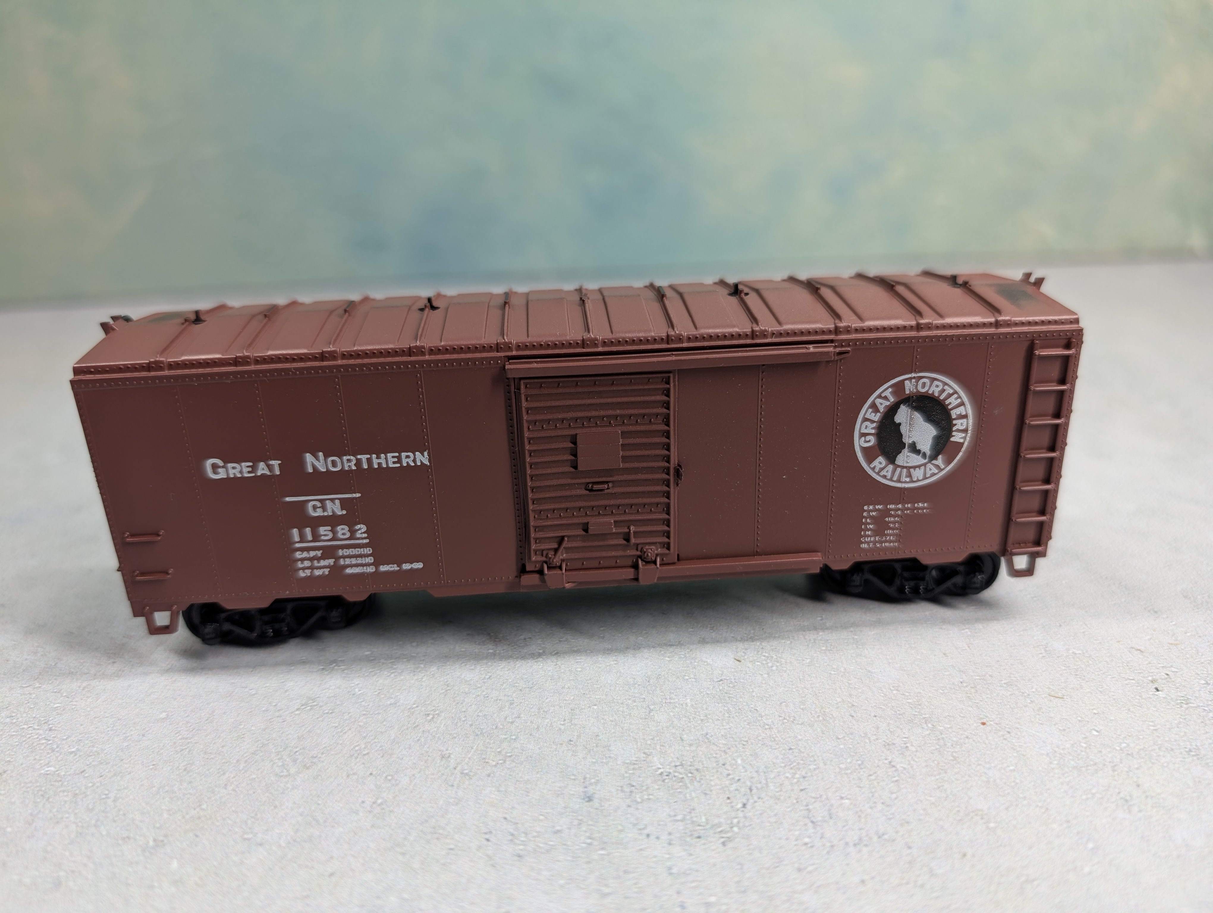 USED Athearn HO Scale 40' Box Car Great Northern GN #11582