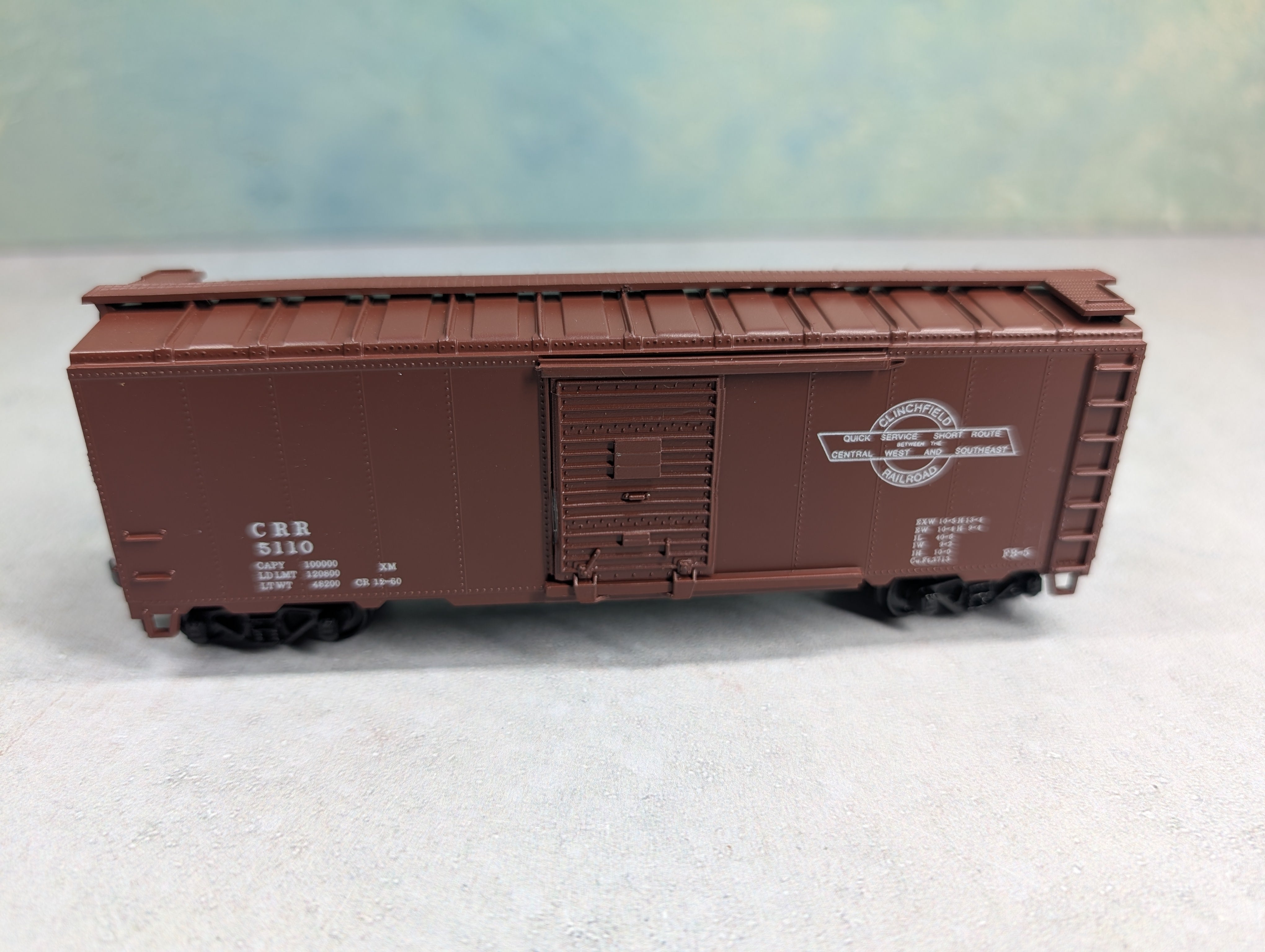 USED Athearn HO Scale 40' Box Car Clinchfield CRR #5110 Bev-Bel