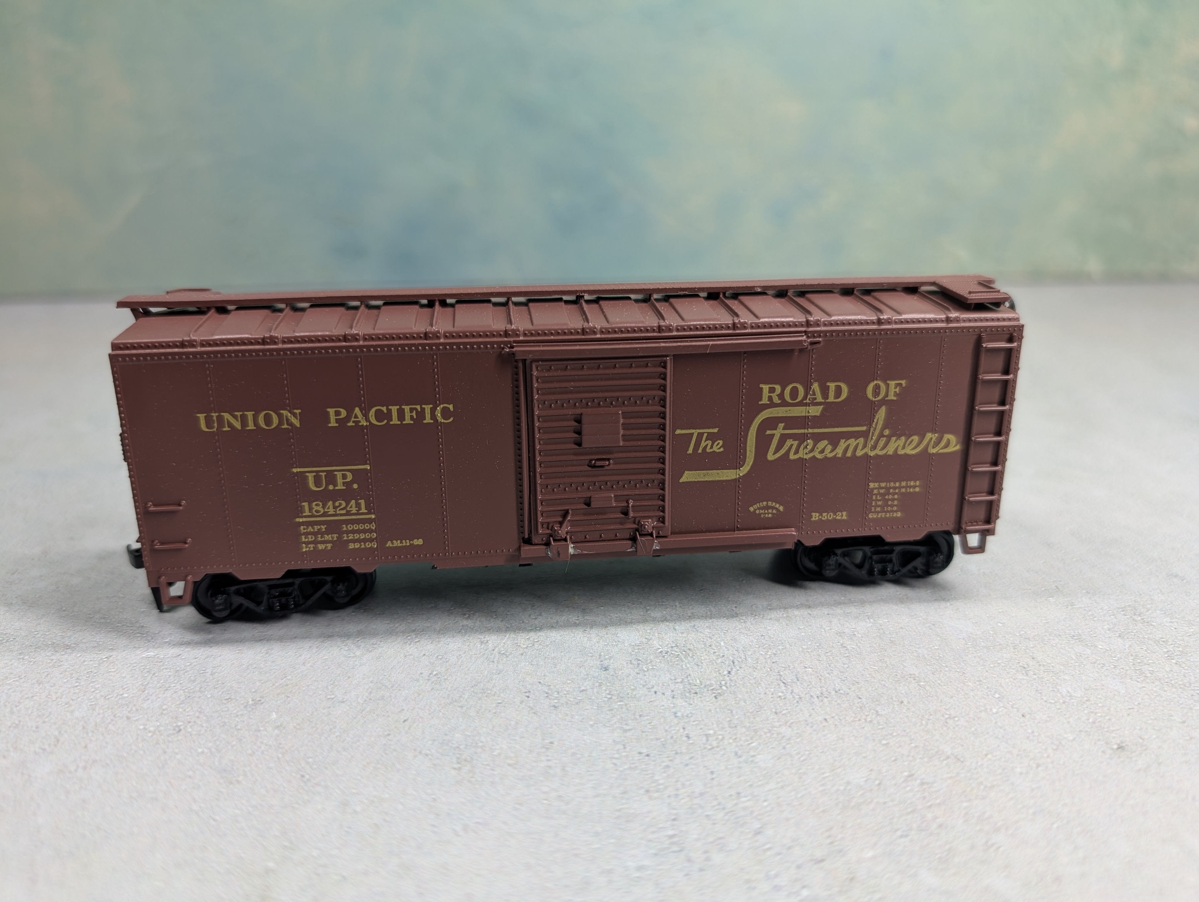 USED Athearn HO Scale 40' Box Car Union Pacific UP #184241