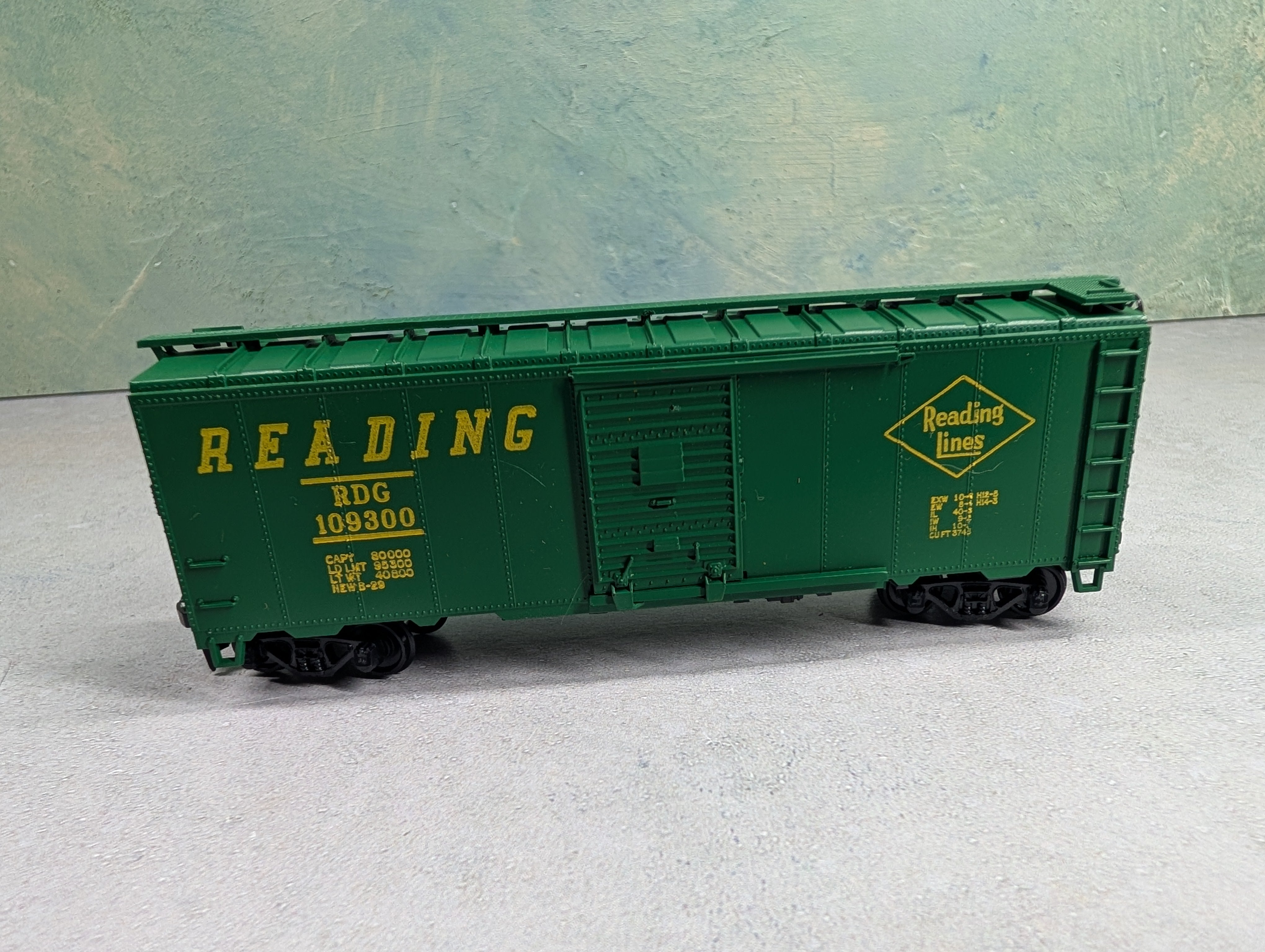 USED Athearn HO Scale 40' Box Car Reading RDG #109300 Bev-Bel