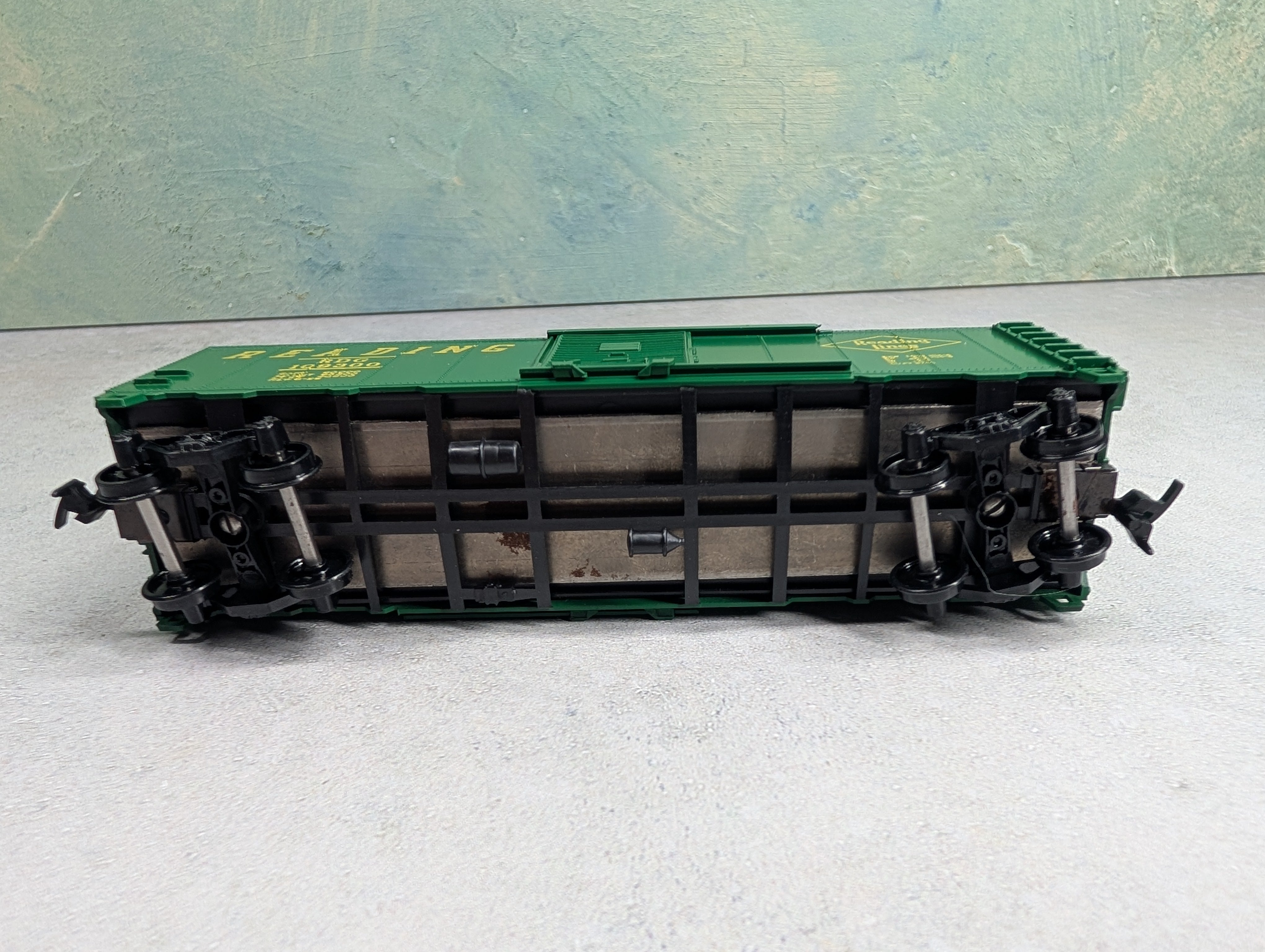 USED Athearn HO Scale 40' Box Car Reading RDG #109300 Bev-Bel