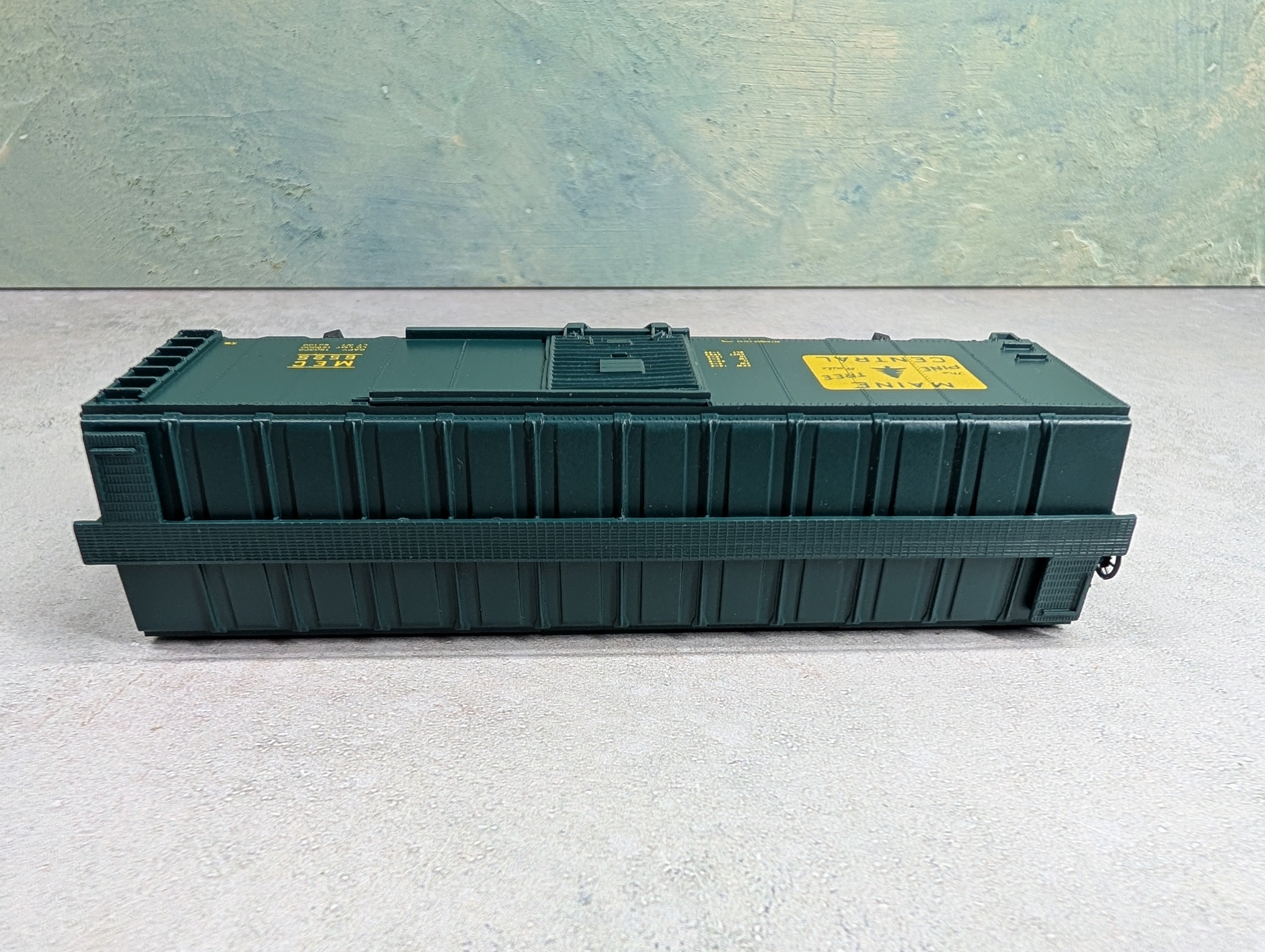 USED Athearn HO Scale 40' Box Car Maine Central MEC #6525 Bev-Bel