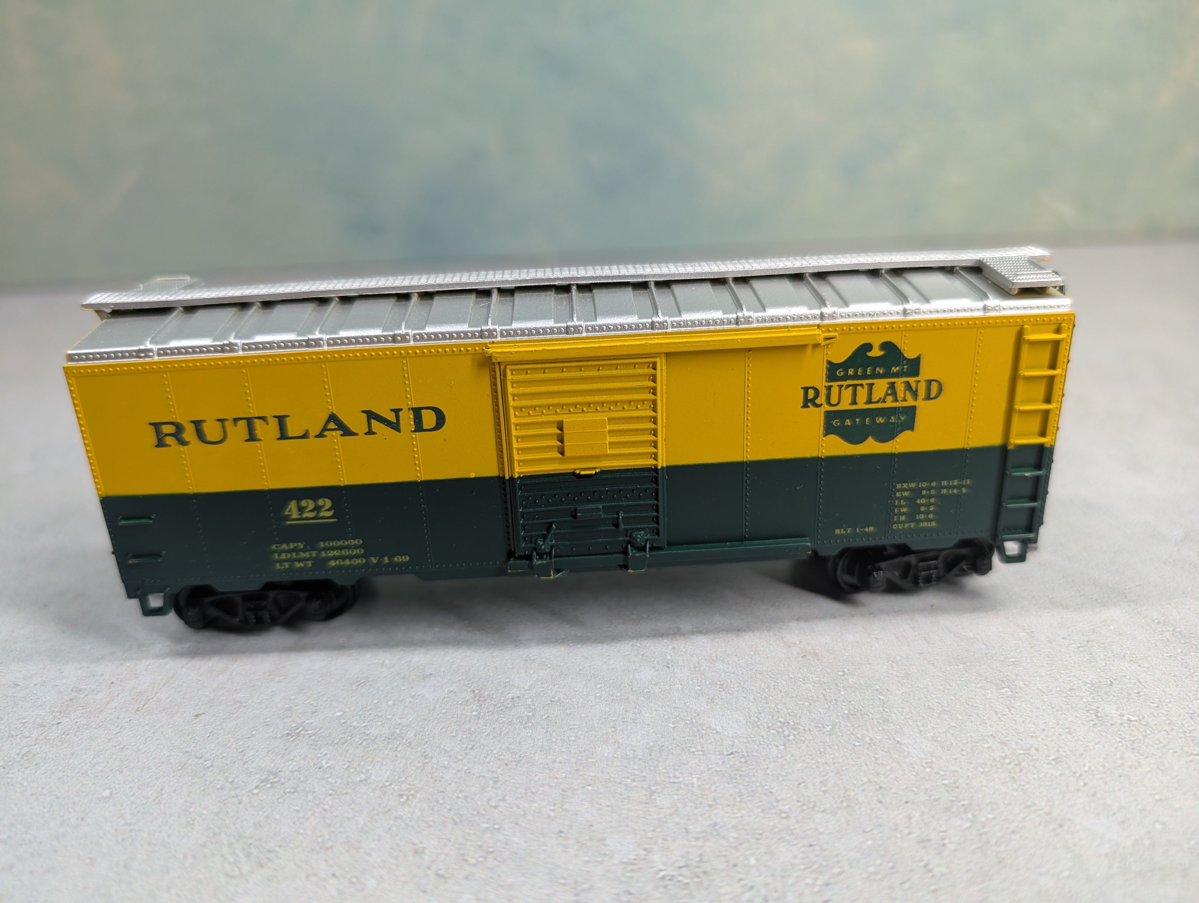 USED Athearn HO Scale 40' Box Car Rutland #422 Bev-Bel