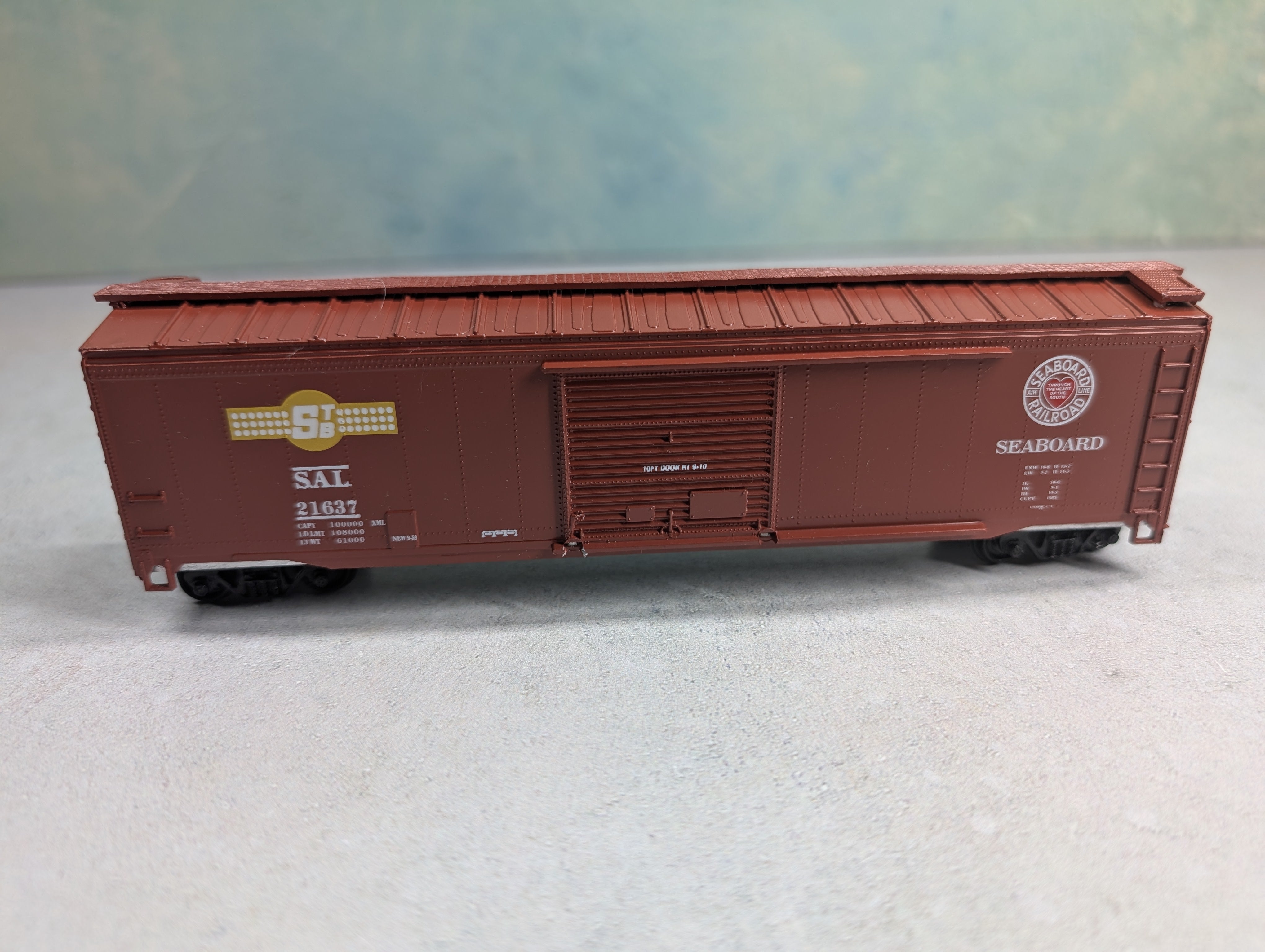 USED Roundhouse HO Scale 50' SD Box Car Seaboard Air Line SAL #21637