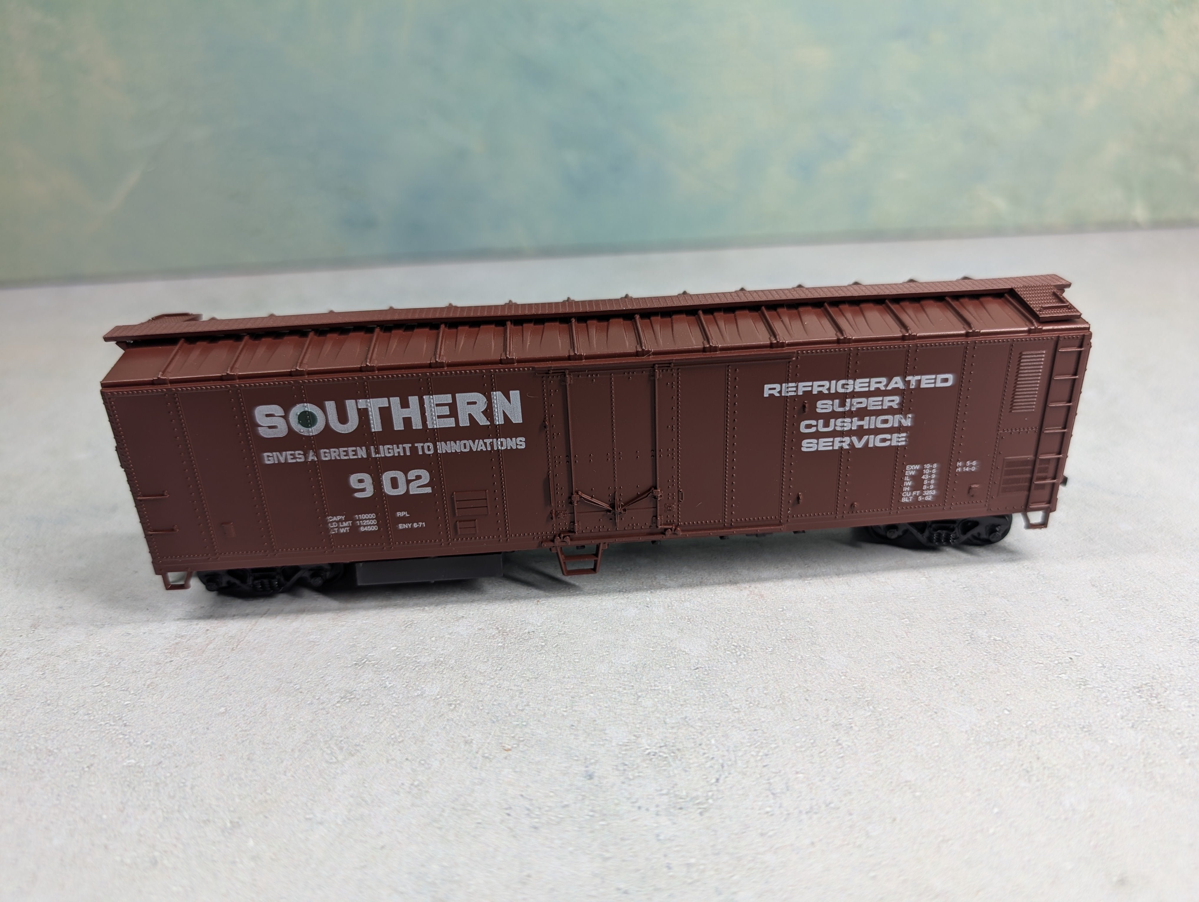 USED Athearn HO Scale 50' Mech Reefer Box Car Southern #902 Bev-Bel