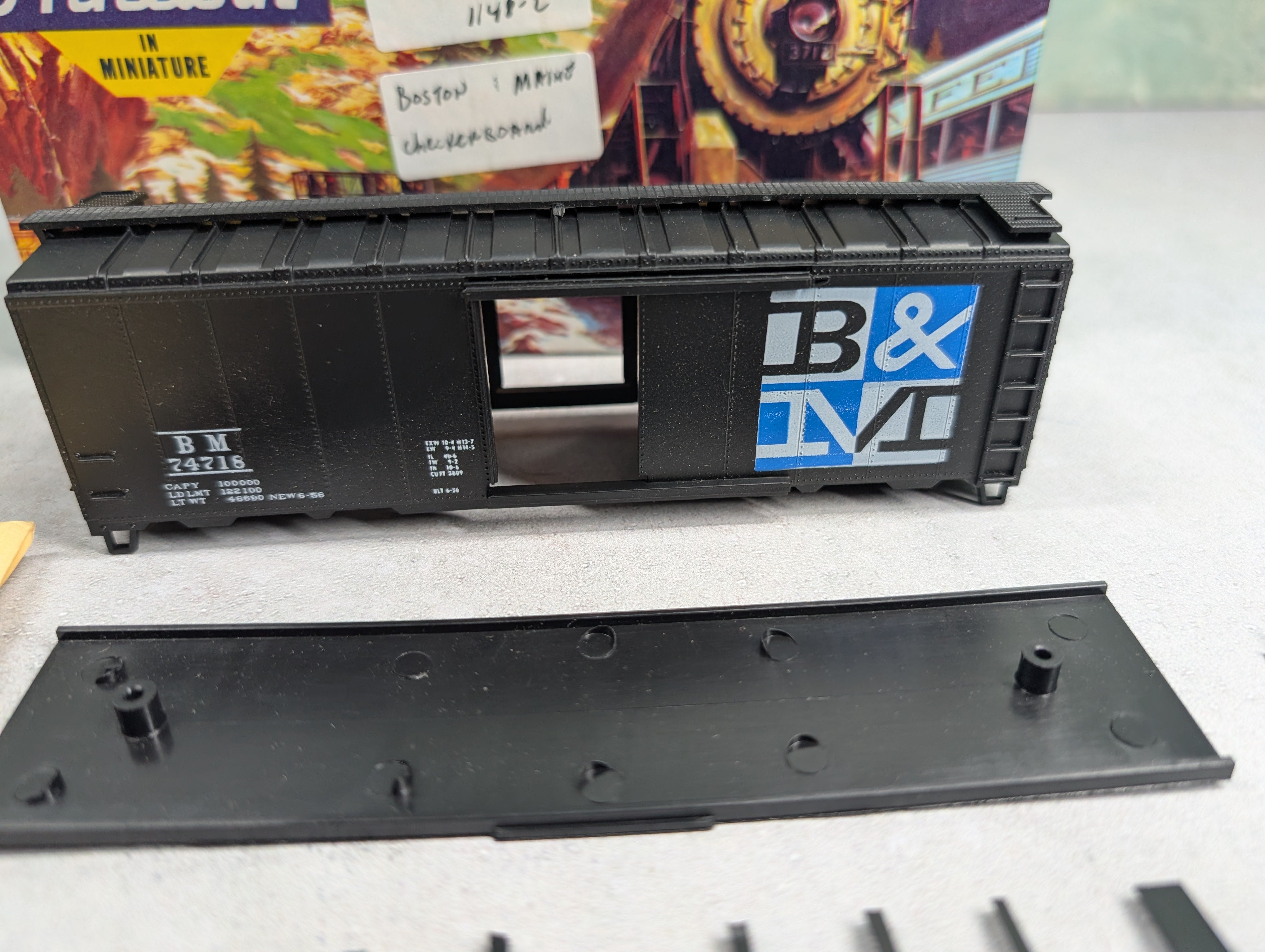USED Athearn HO Scale 40' Steel Box Car Boston and Maine BM #74718 Bev-Bel KIT