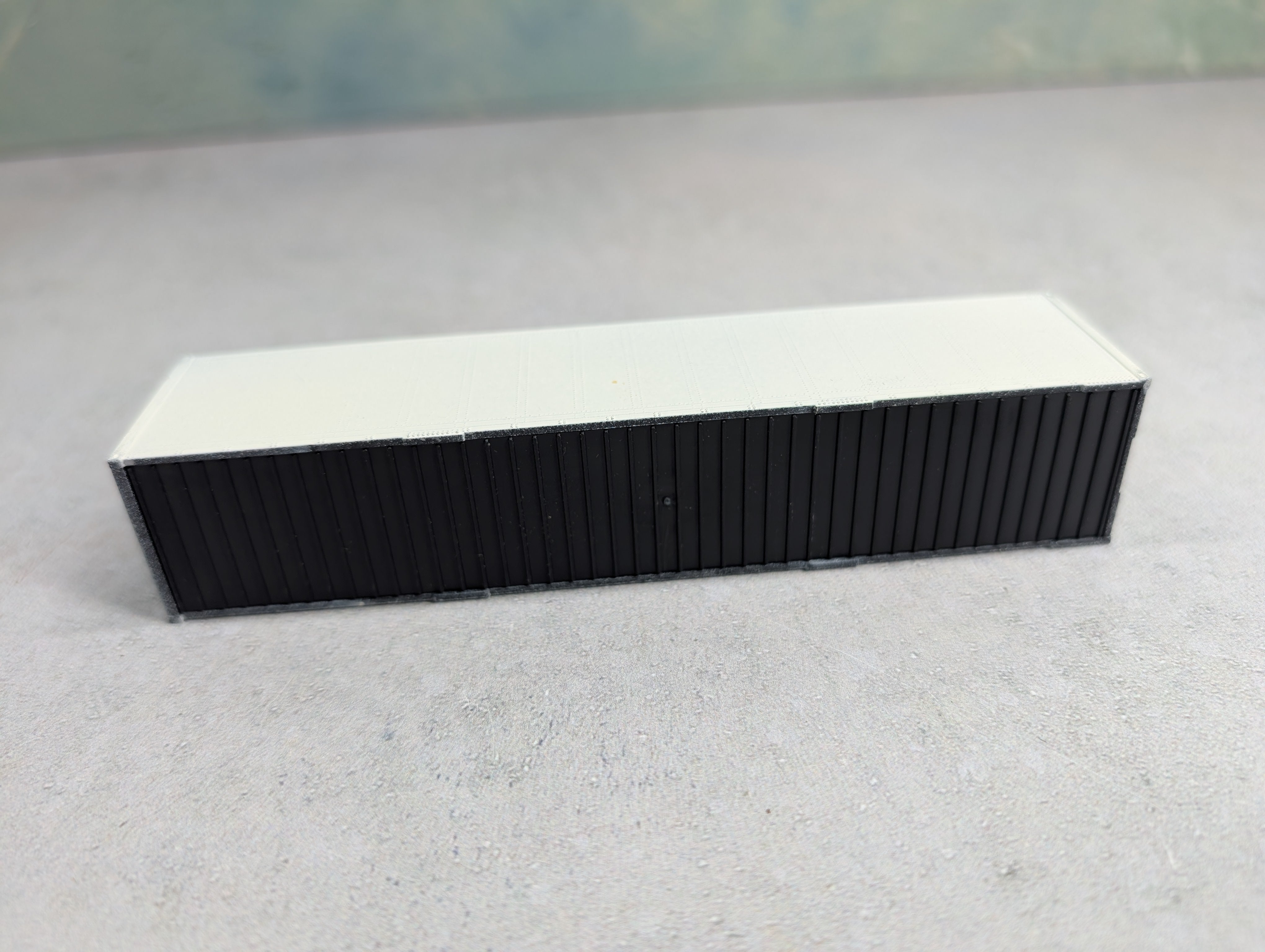 USED Athearn HO Scale 40' Container White Undecorated
