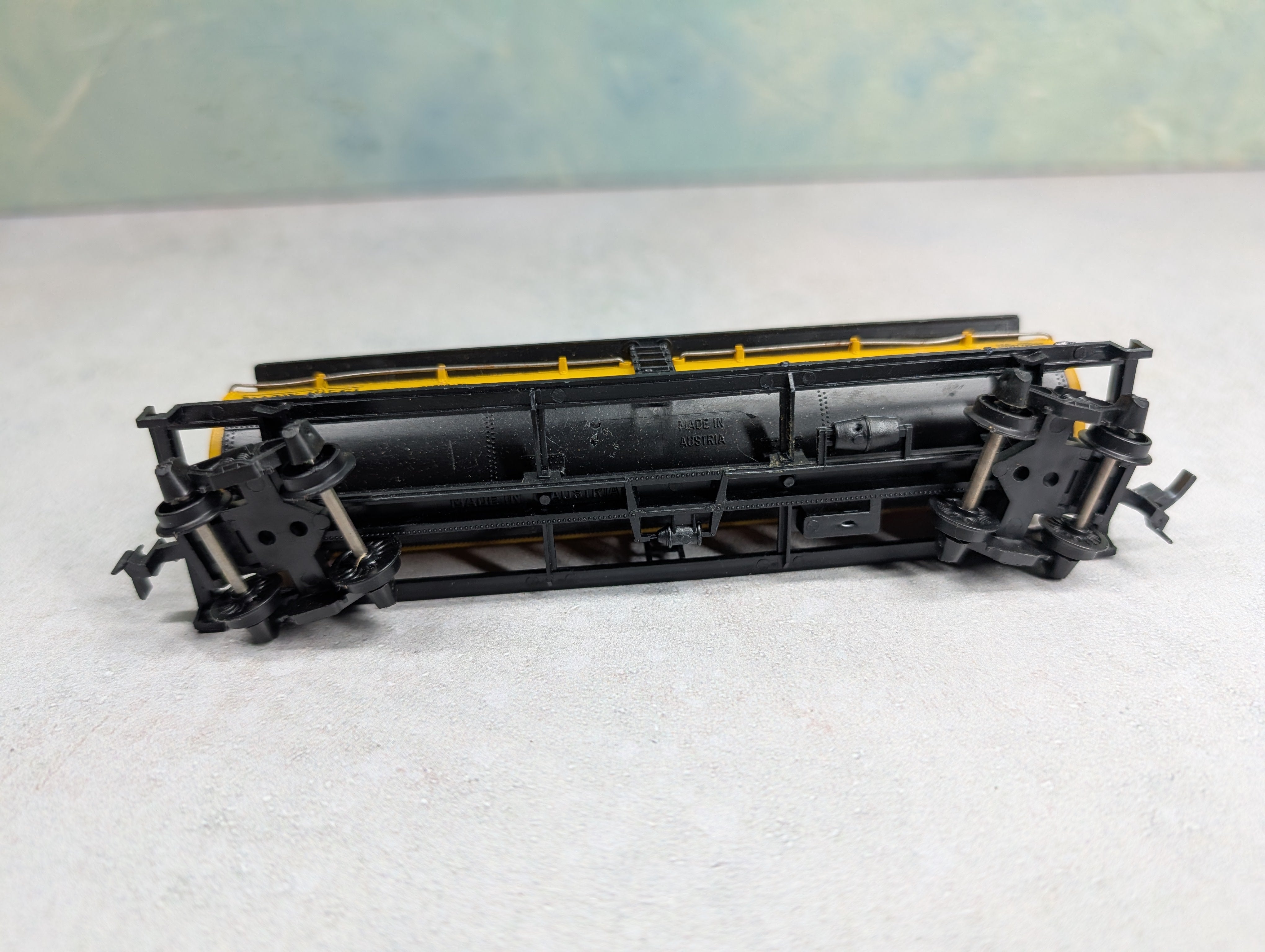 USED HO Scale 6 Dome Tank Car Jefferson Lake Sulphur Company NATX #19561
