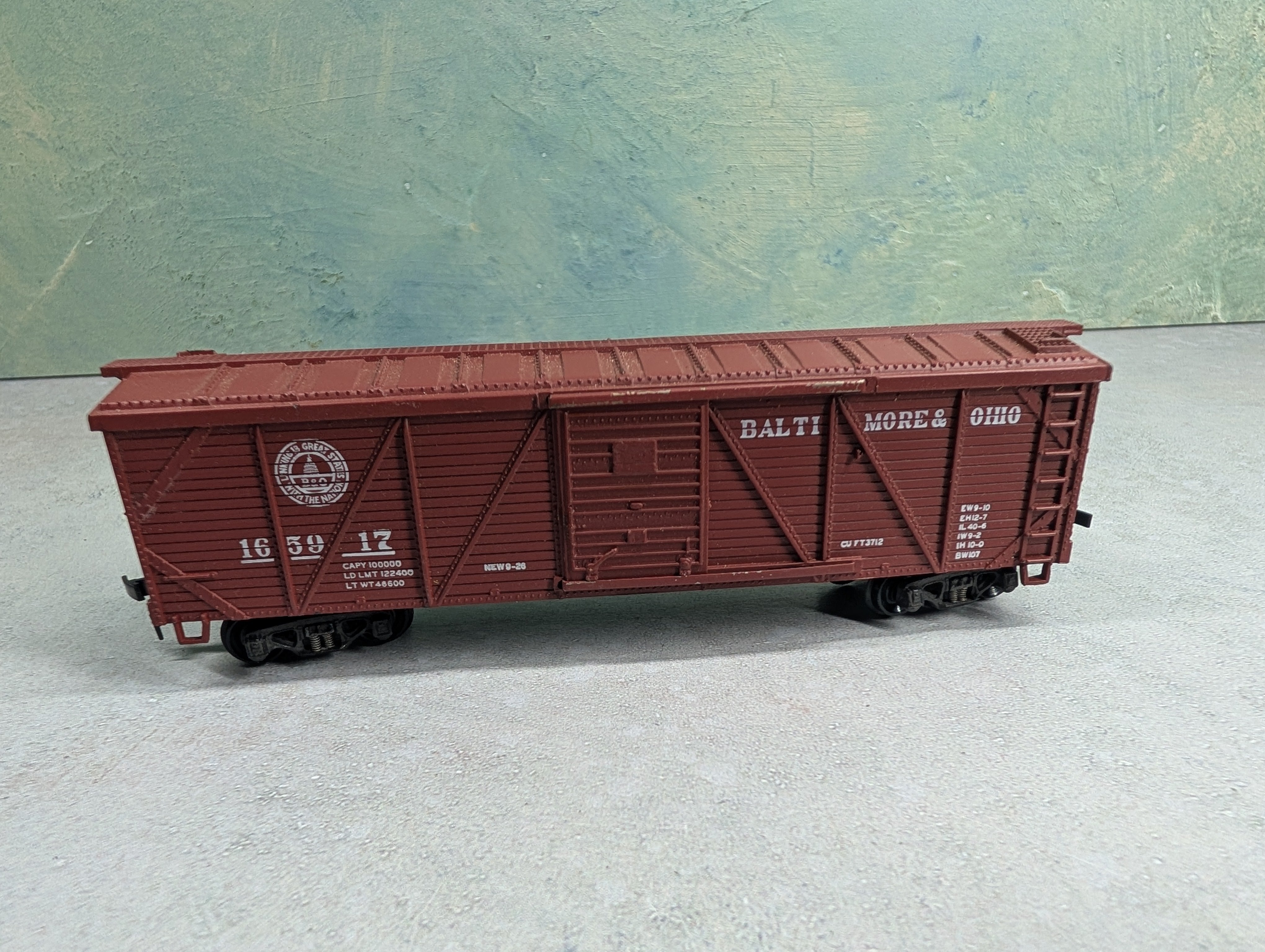 USED Varney HO Scale 40' Wooden Box Car Baltimore and Ohio B&O #165917