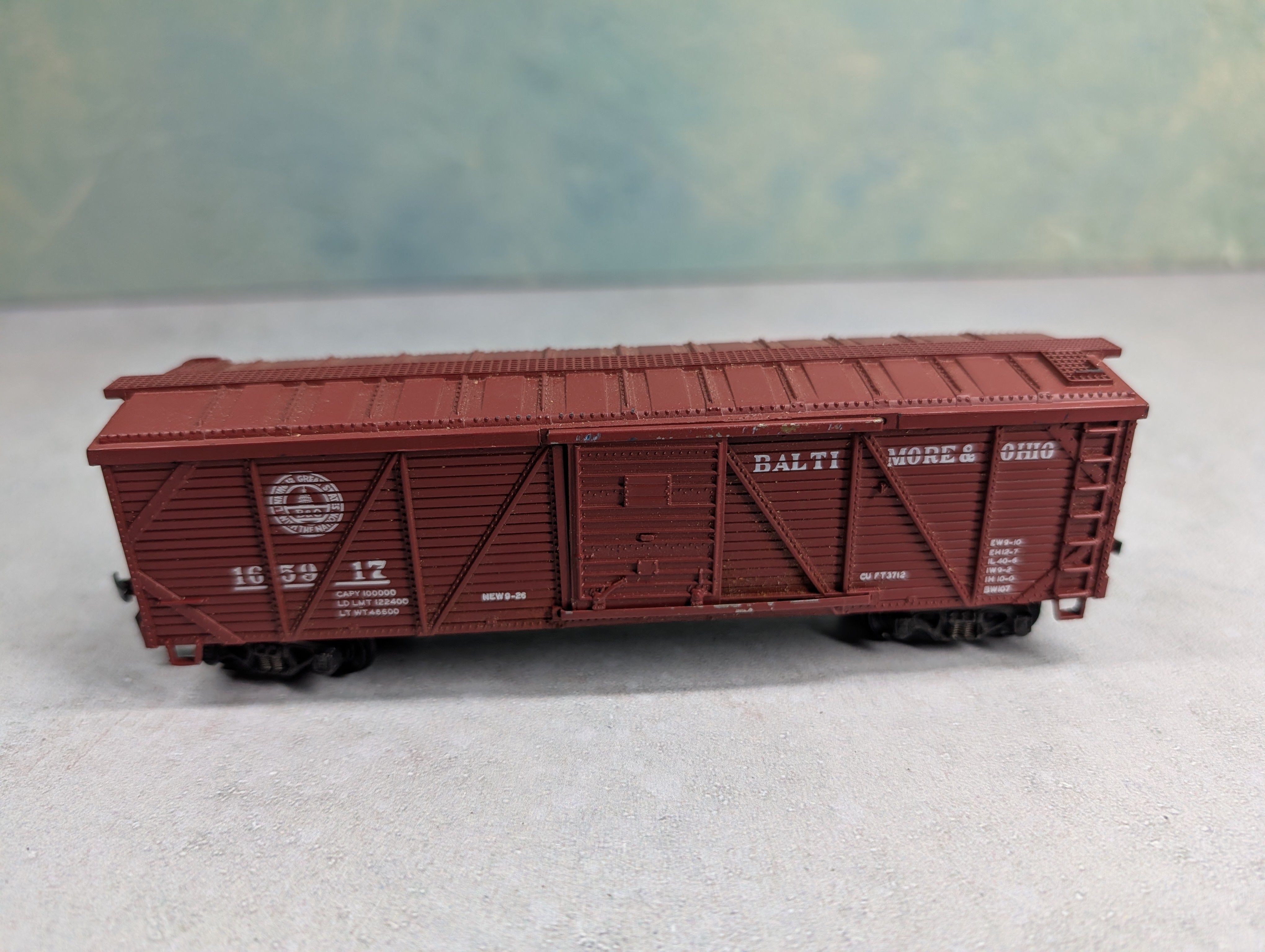 USED Varney HO Scale 40' Wooden Box Car Baltimore and Ohio B&O #165917
