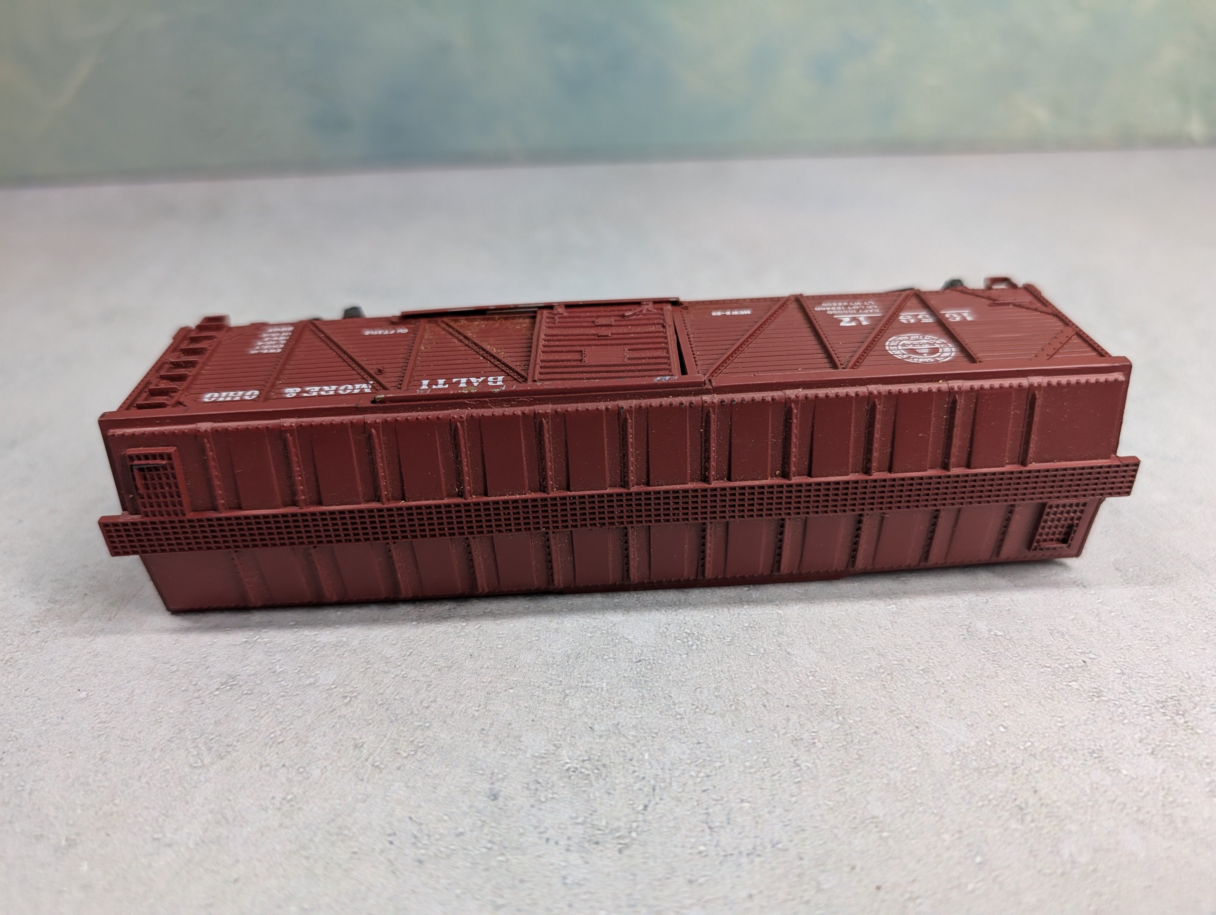 USED Varney HO Scale 40' Wooden Box Car Baltimore and Ohio B&O #165917