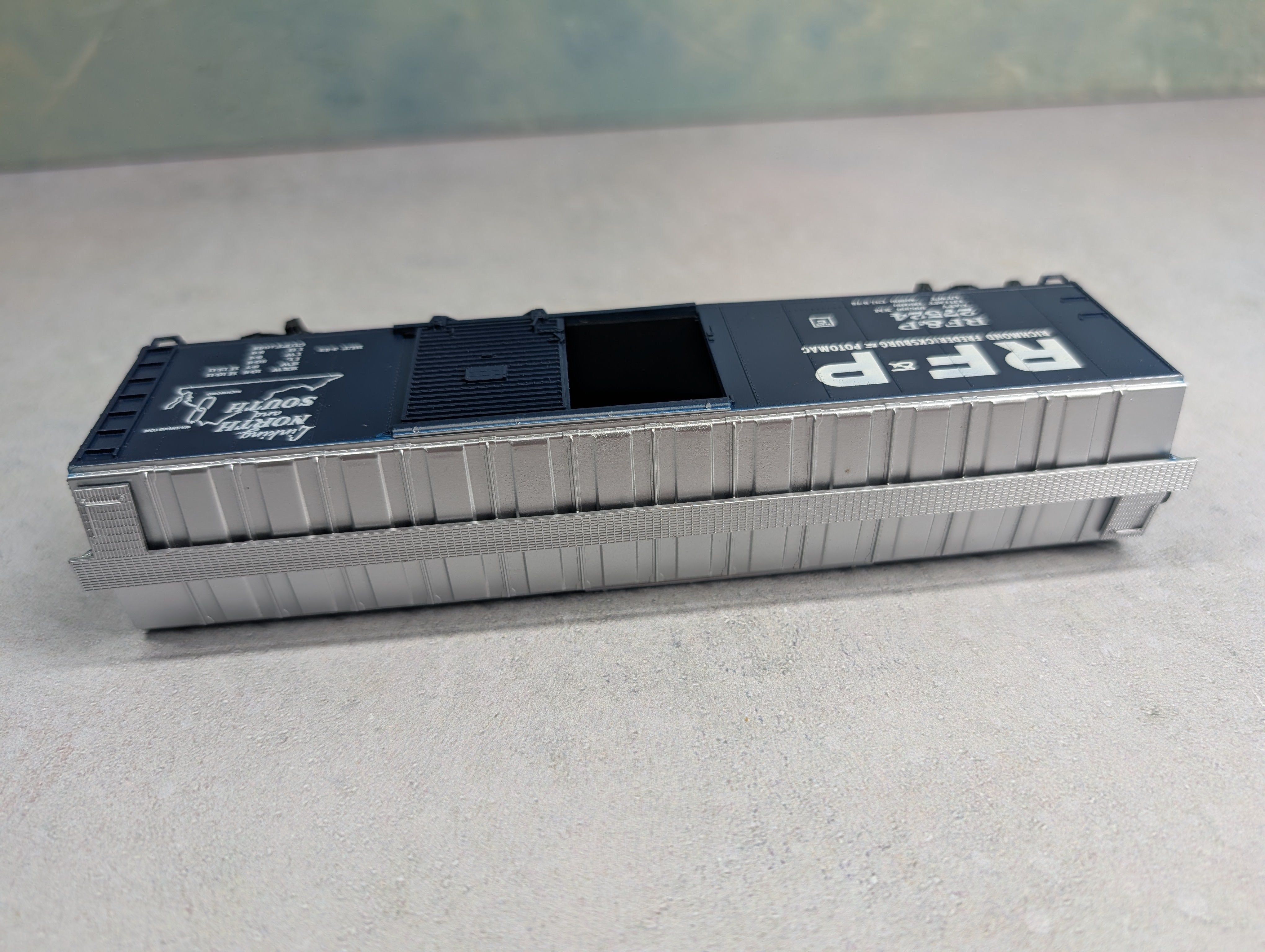 USED Athearn HO Scale 50' SD Box Car Richmond Fredericksburg & Potomac RF&P #27524 Bev-Bel