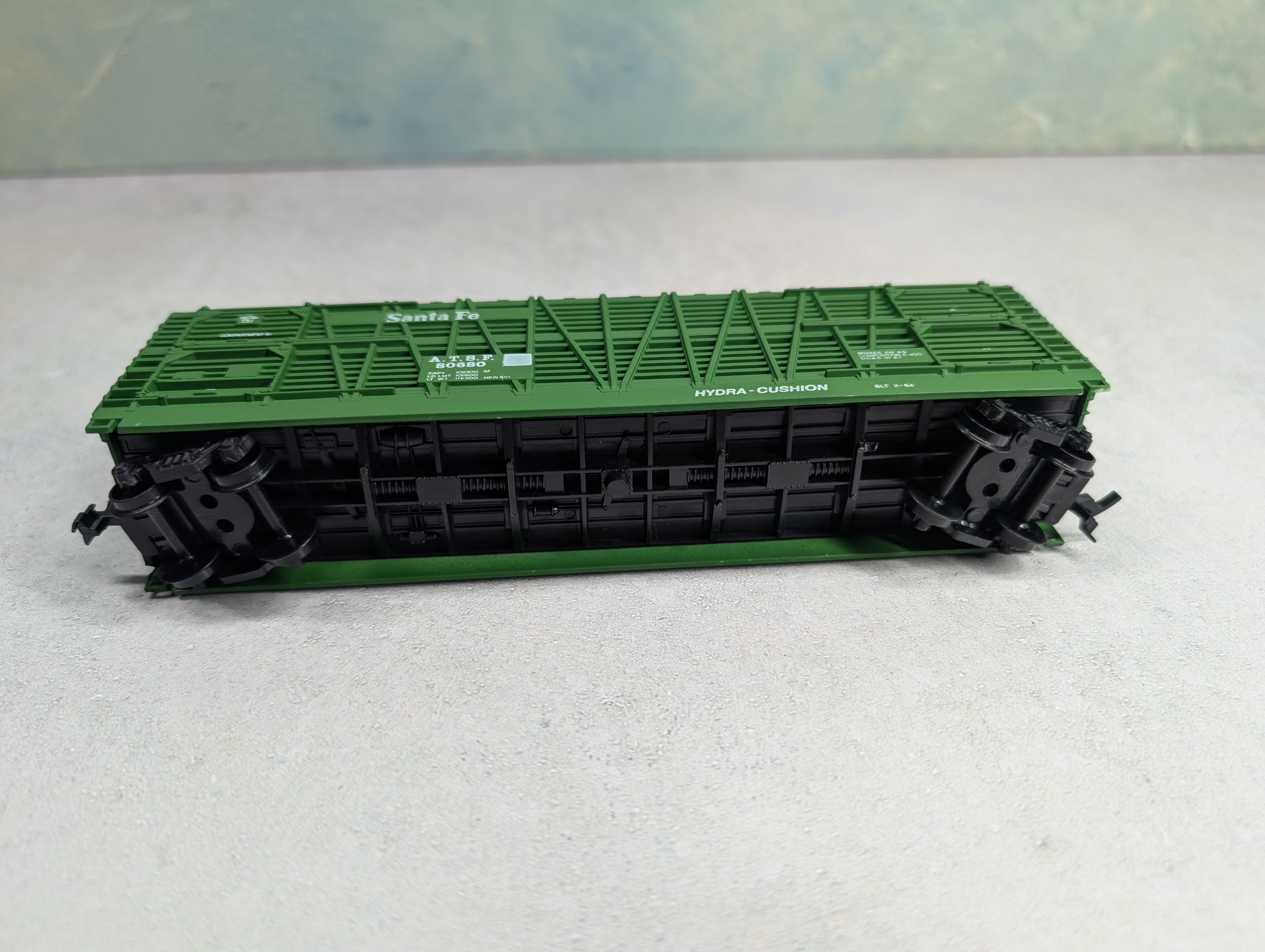 USED AHM HO Scale 50' Hydra-Cushion Cattle Stock Car Santa Fe ATSF #80680