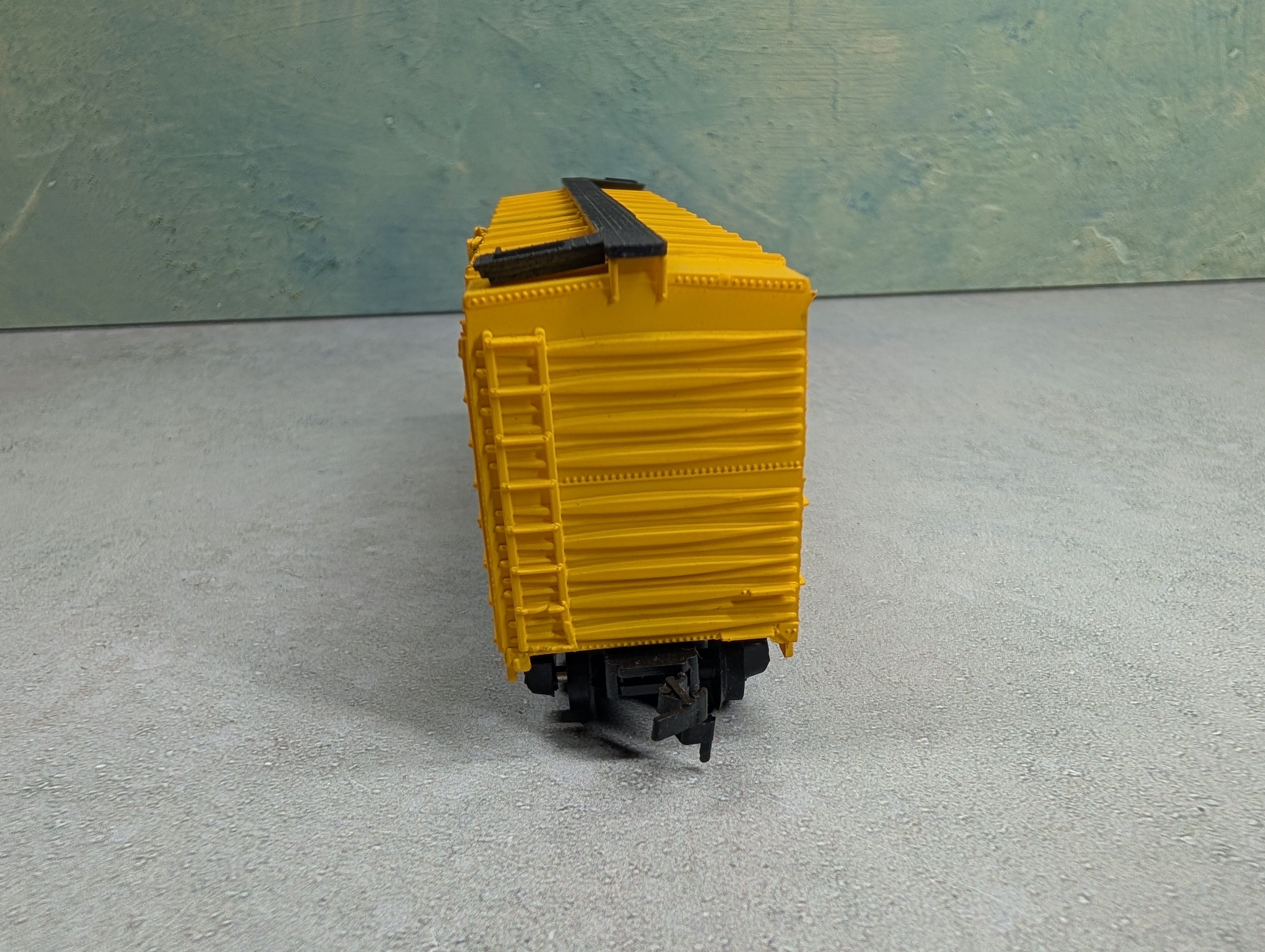 USED AHM HO Scale 40' Stock Car Union Pacific OSL #47736