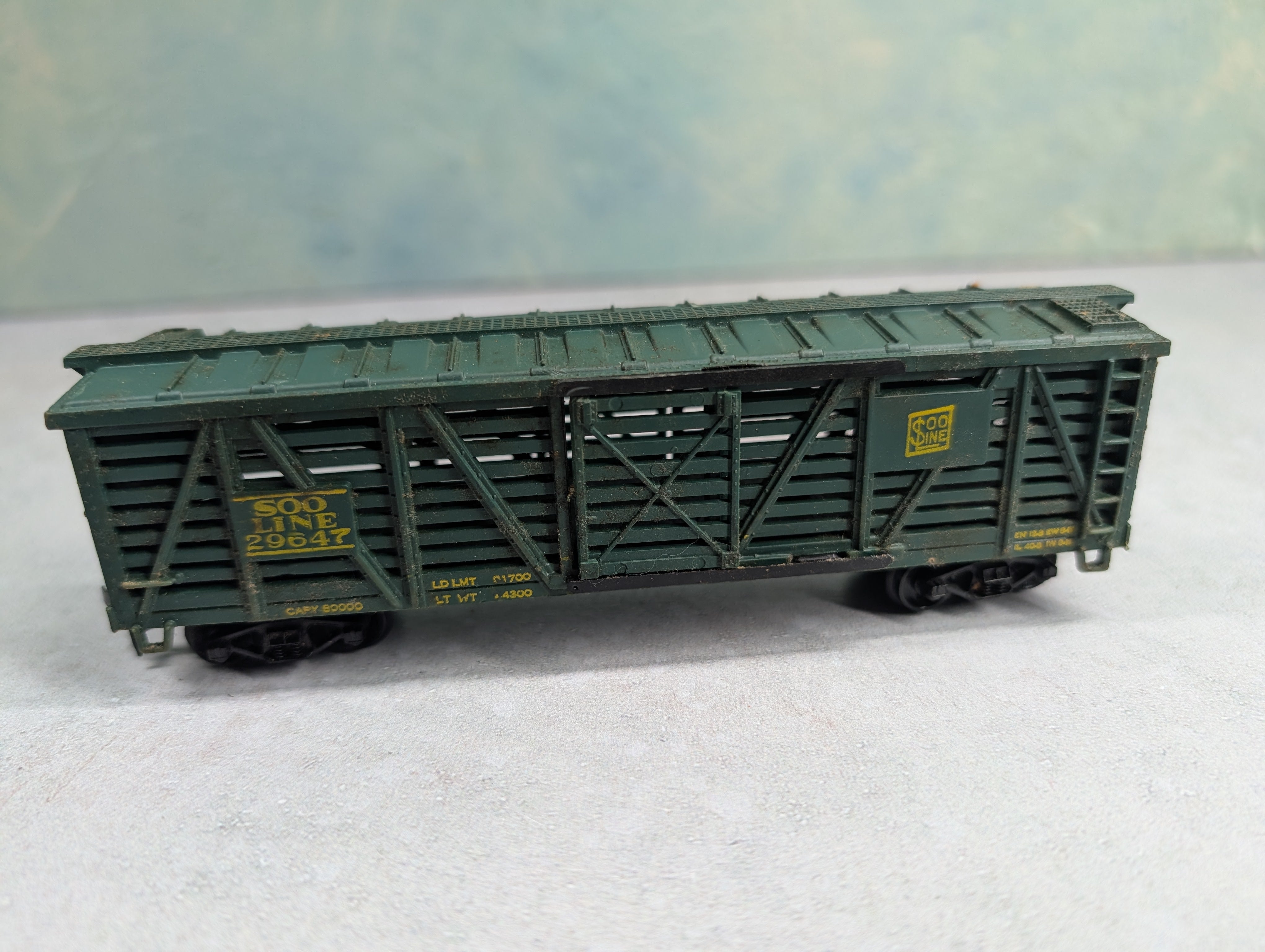 USED HO Scale 40' Stock Car SOO Line #29647