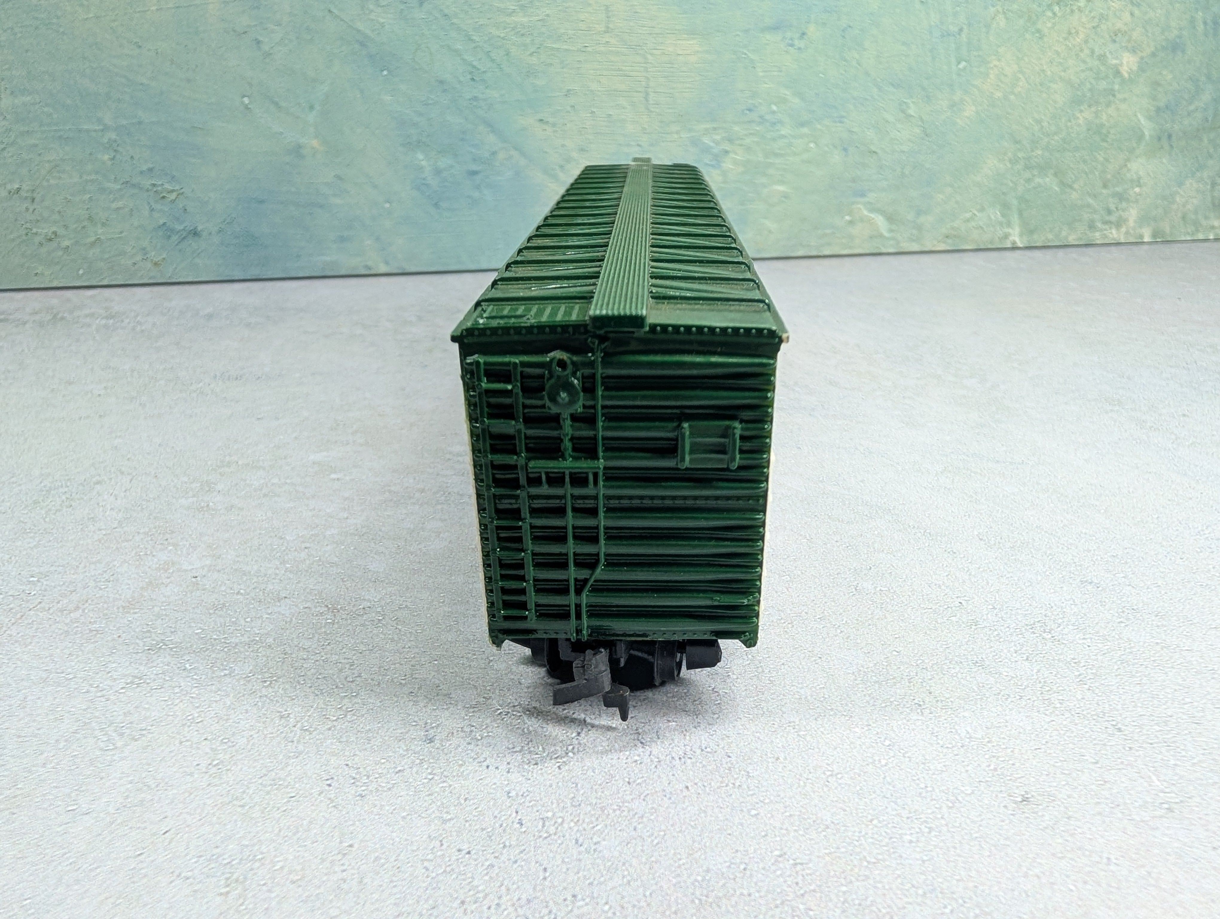 USED Tyco HO Scale 60' Box Car Tropicana FEC #254331