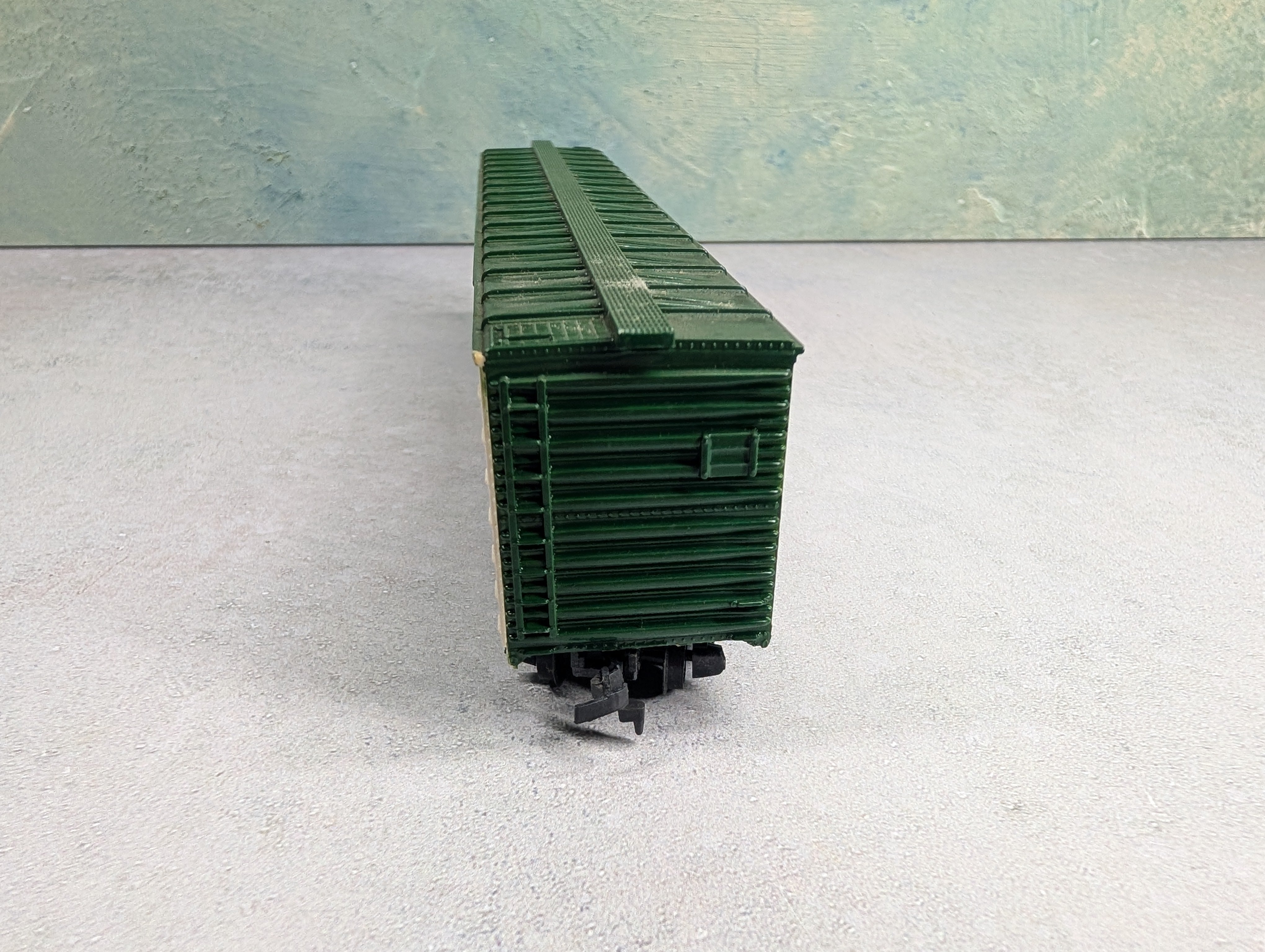 USED Tyco HO Scale 60' Box Car Tropicana FEC #254331