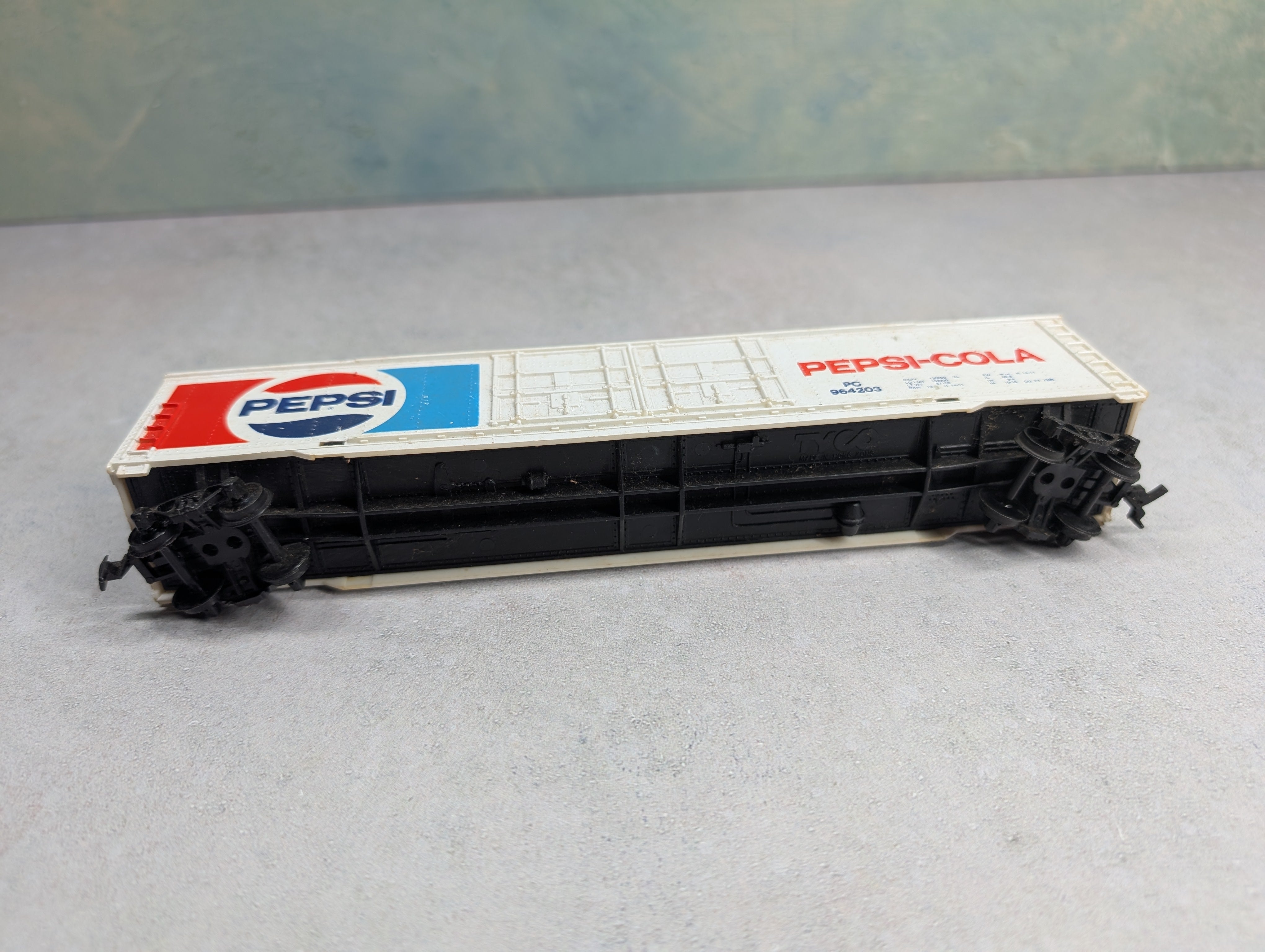 USED Tyco HO Scale 60' Box Car Pepsi PC #964203