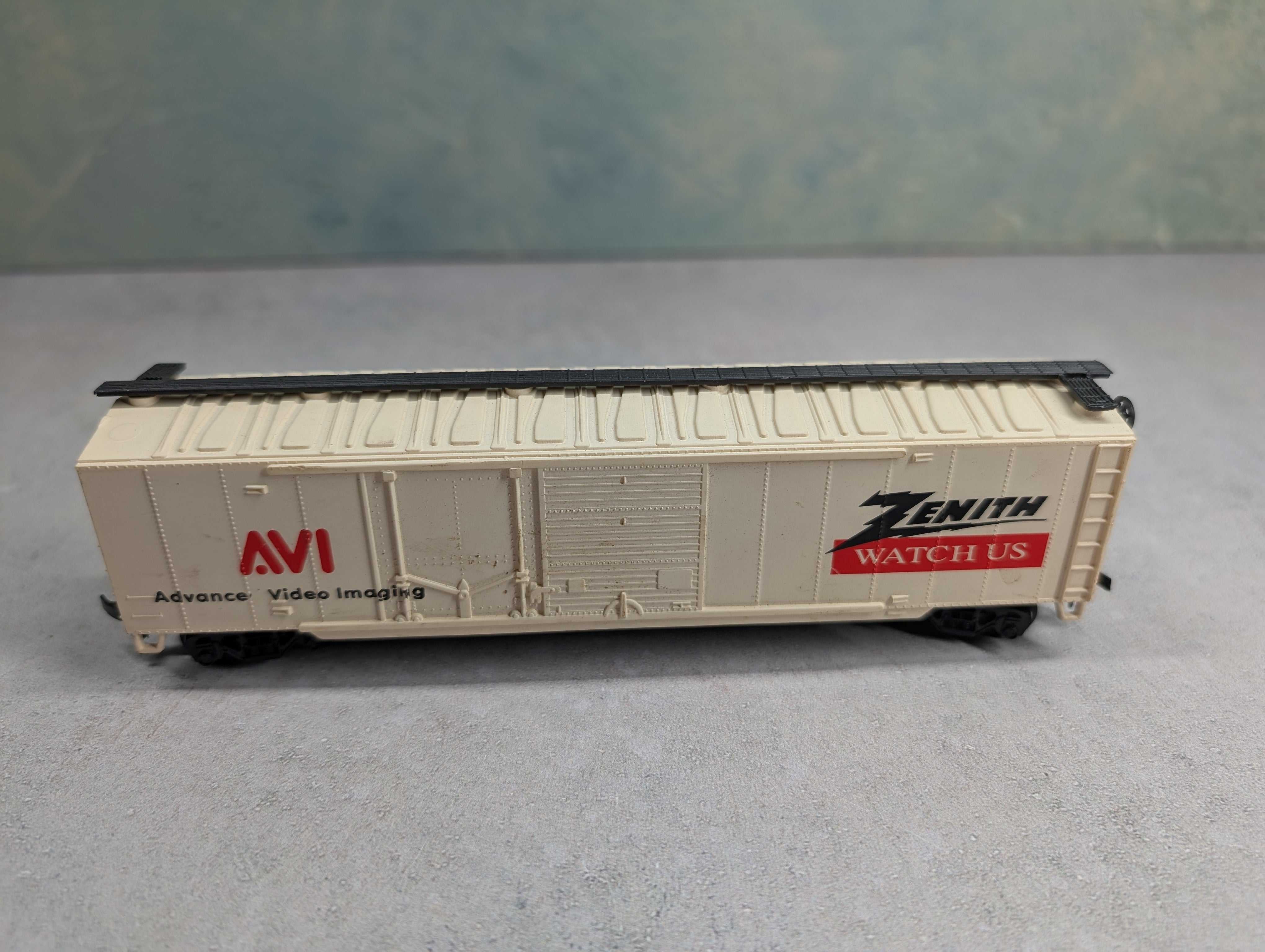 USED AHM HO Scale 50' Reefer Box Car Zenith