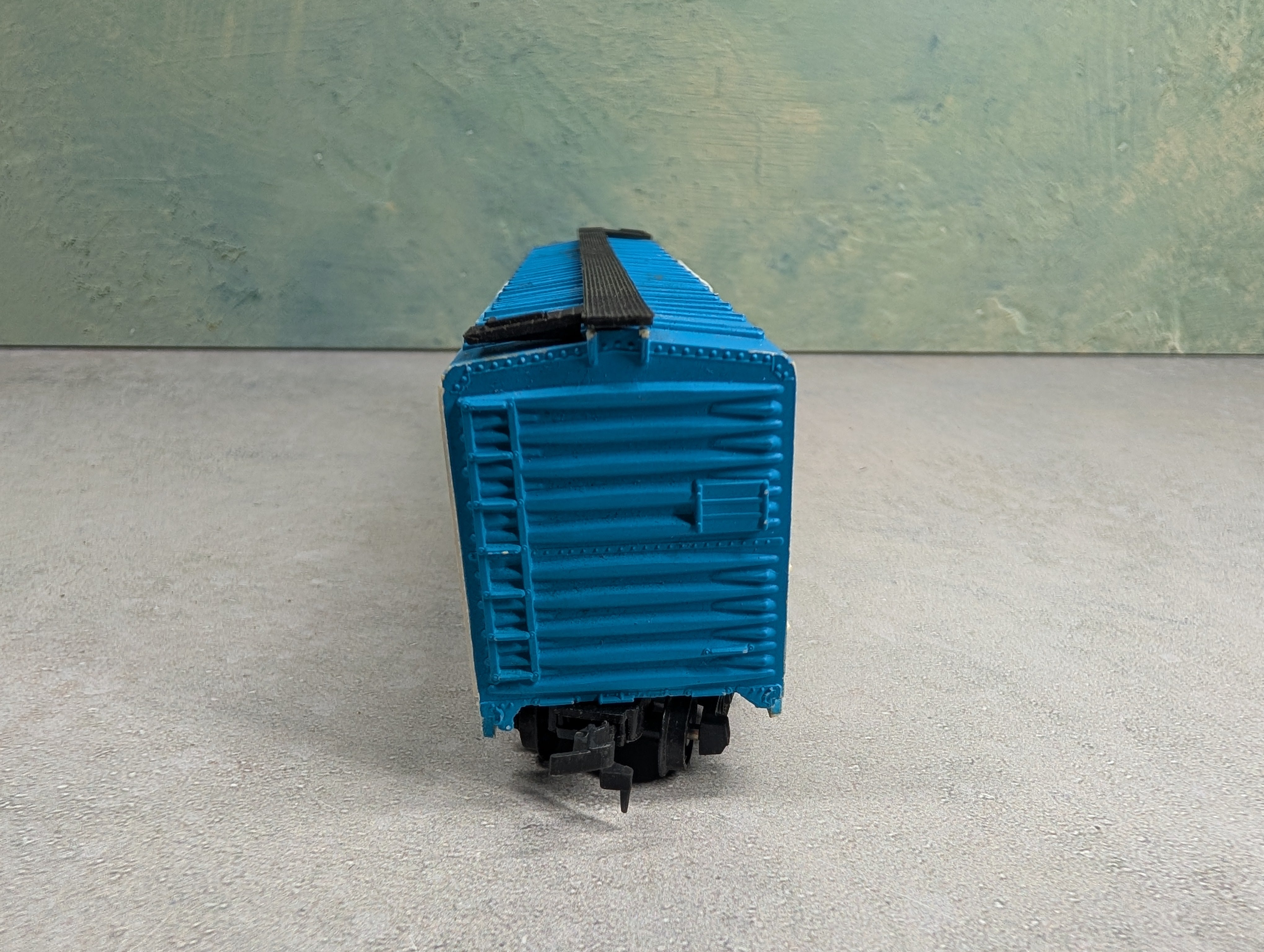 USED AHM HO Scale 50' Reefer Box Car Scotties