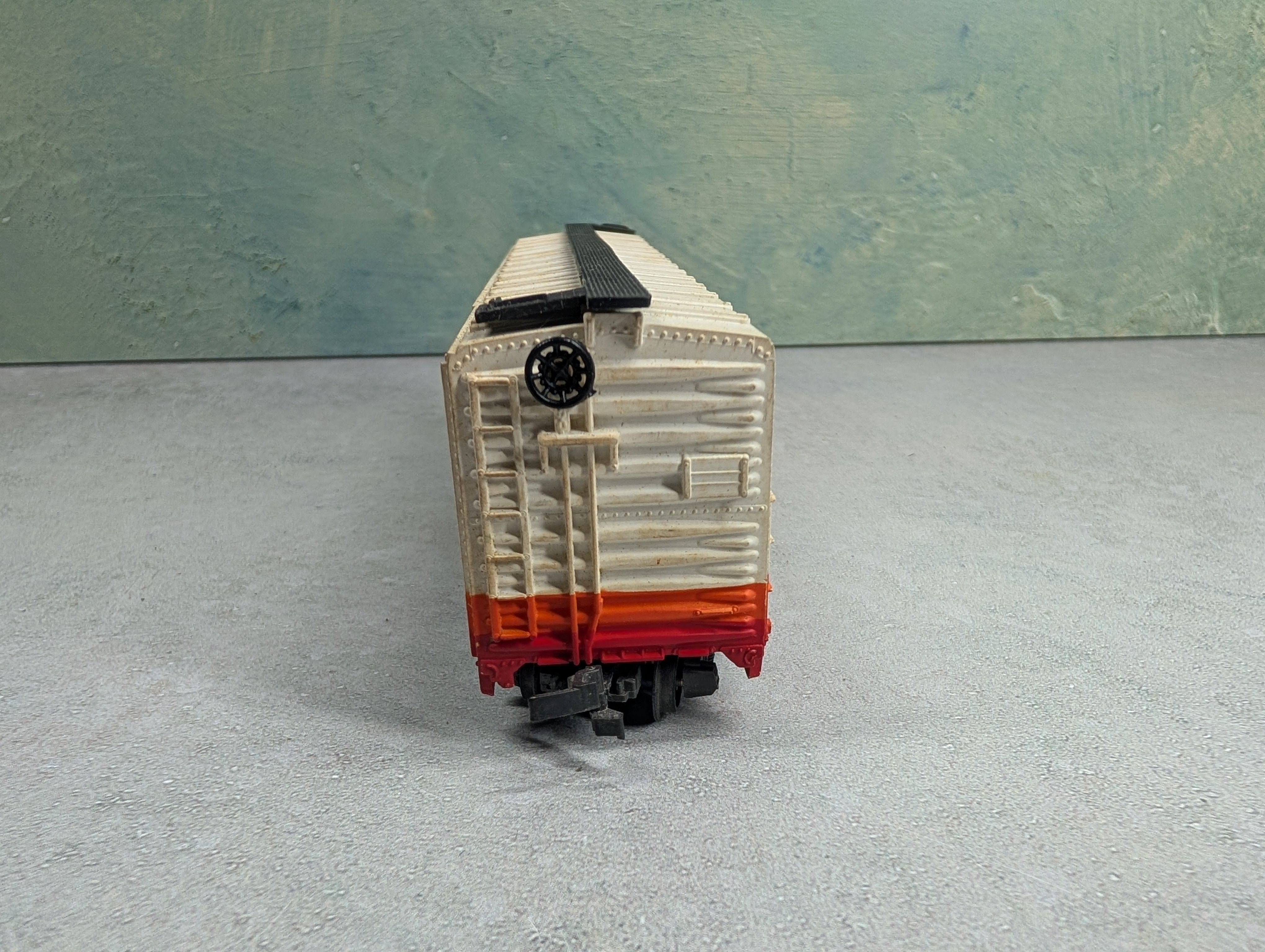 USED AHM HO Scale 50' Box Car Seven Eleven SLC #73154