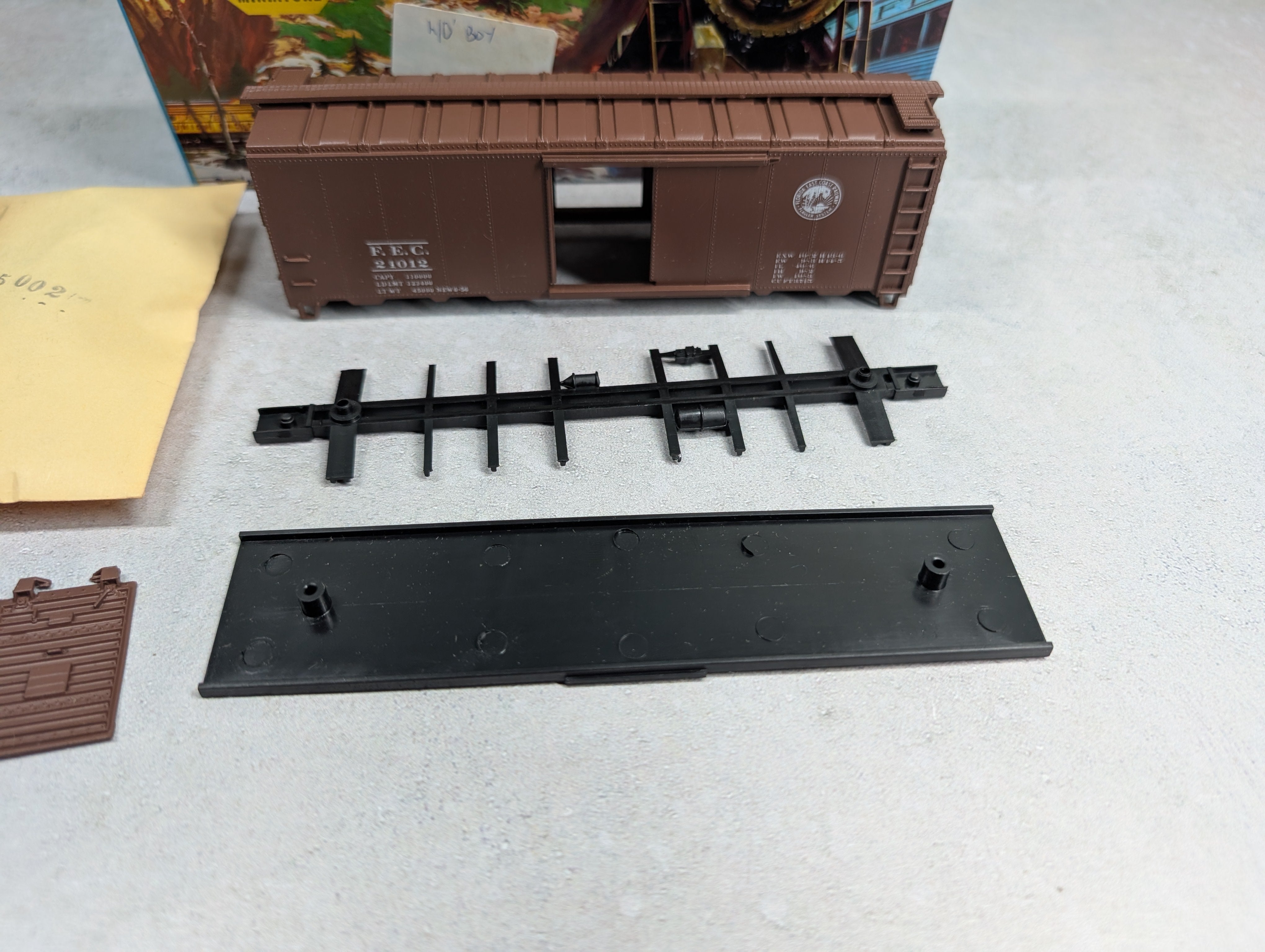 USED Athearn HO Scale 40' Box Car Florida East Coast FEC #21012 Bev-Bel KIT